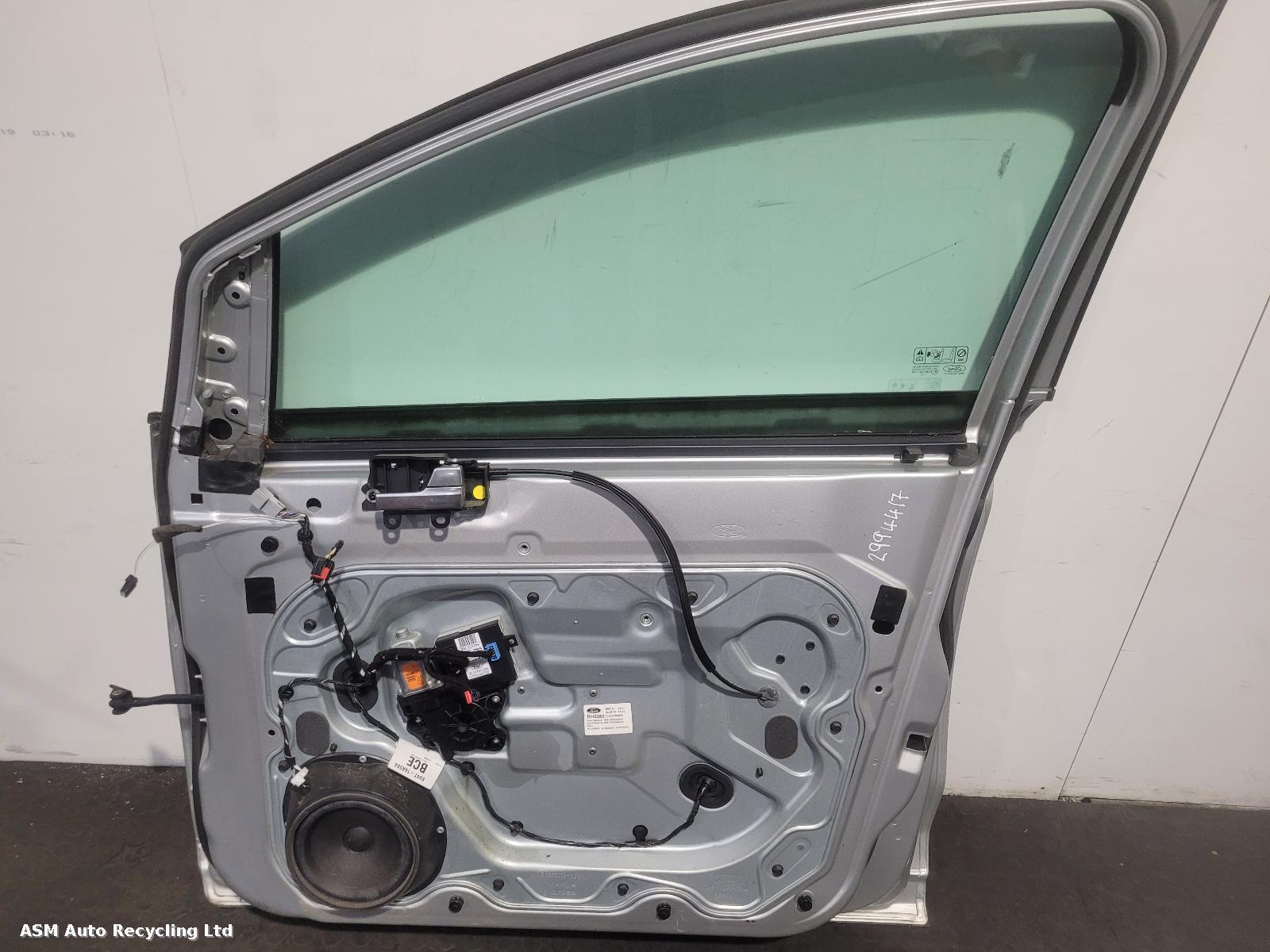View Auto part R Front Door Ford Kuga 2010