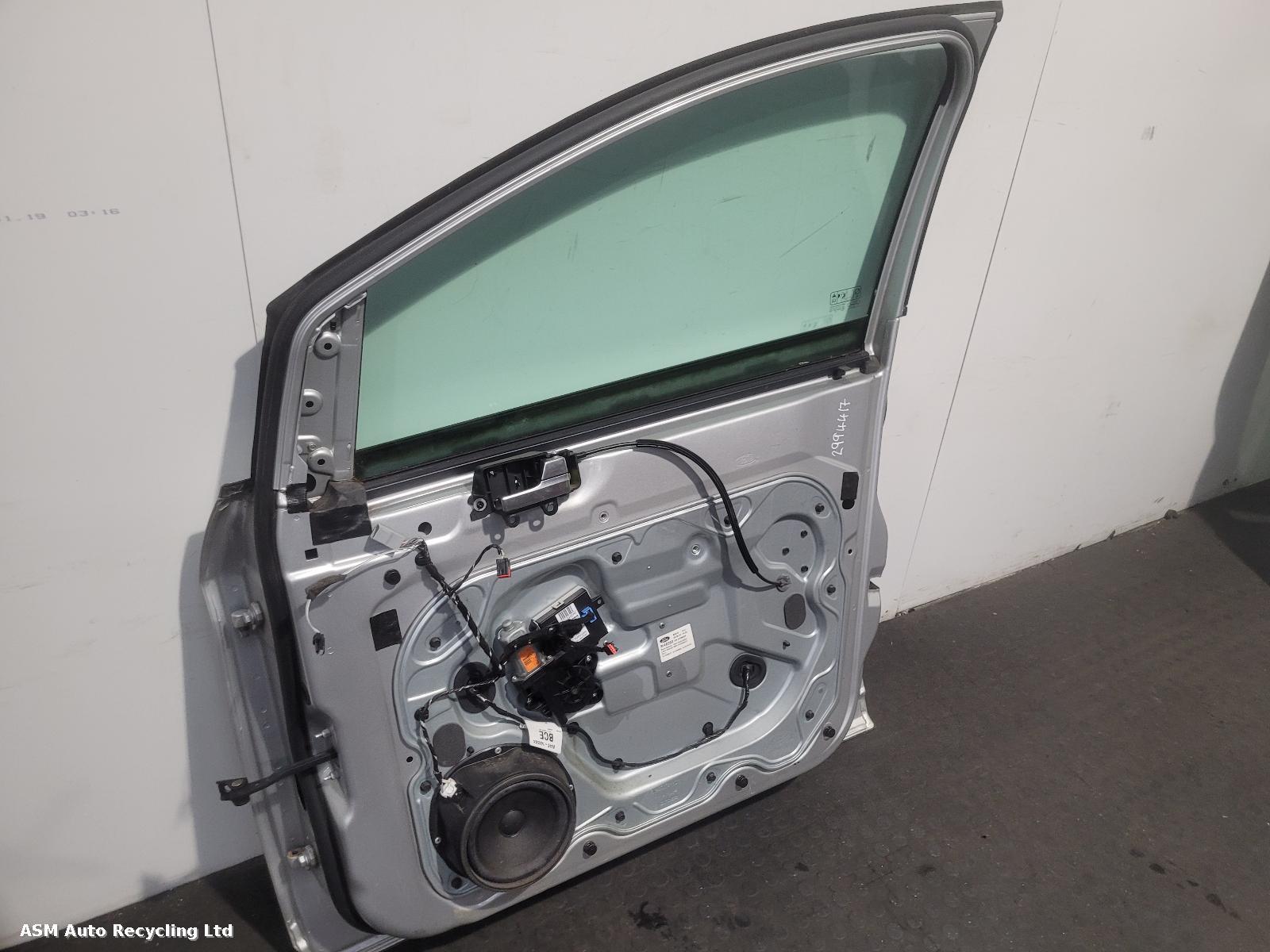 View Auto part R Front Door Ford Kuga 2010