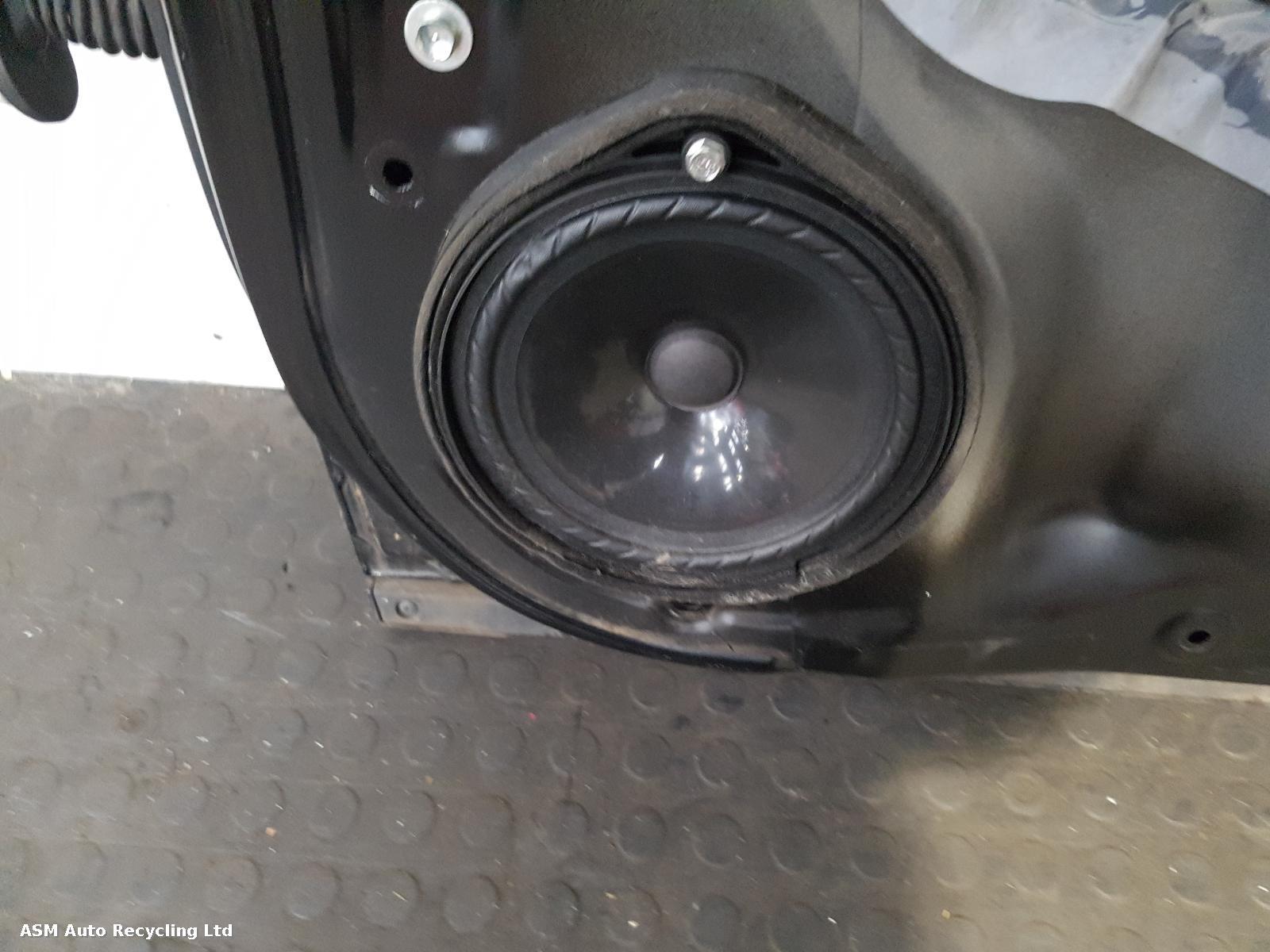 View Auto part R Front Door Honda Crv 2010
