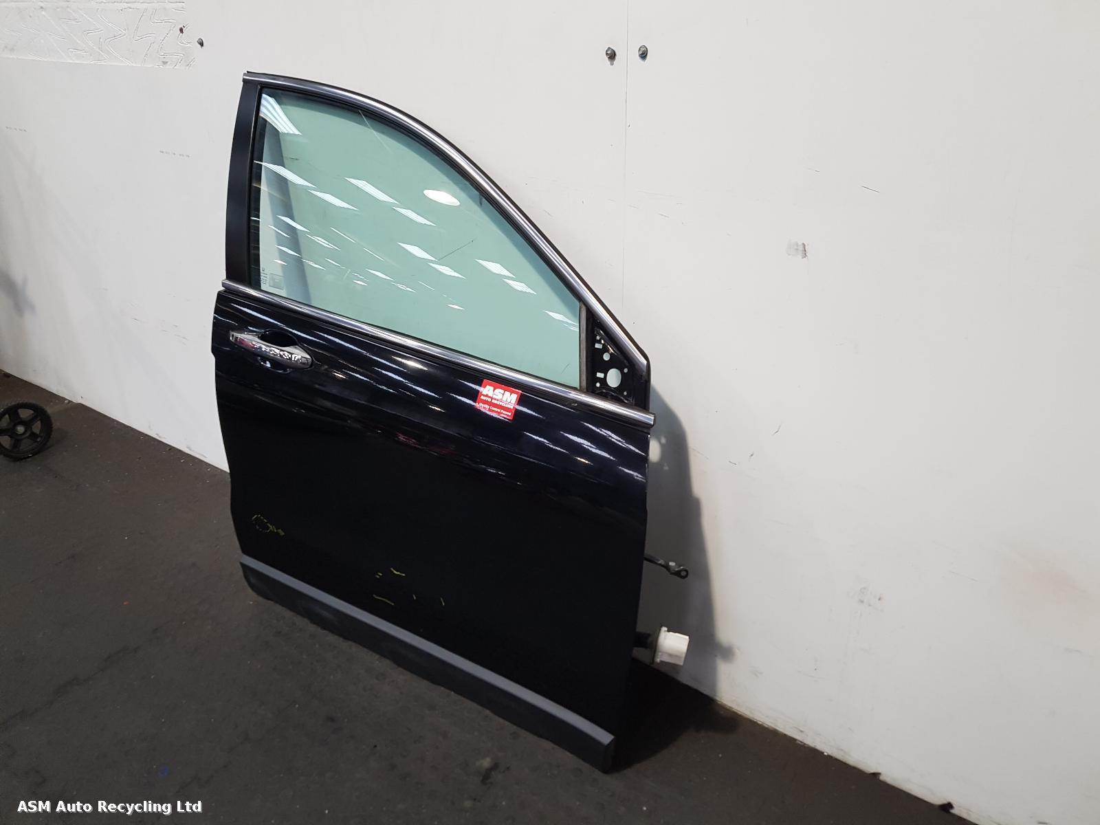 View Auto part R Front Door Honda Crv 2010