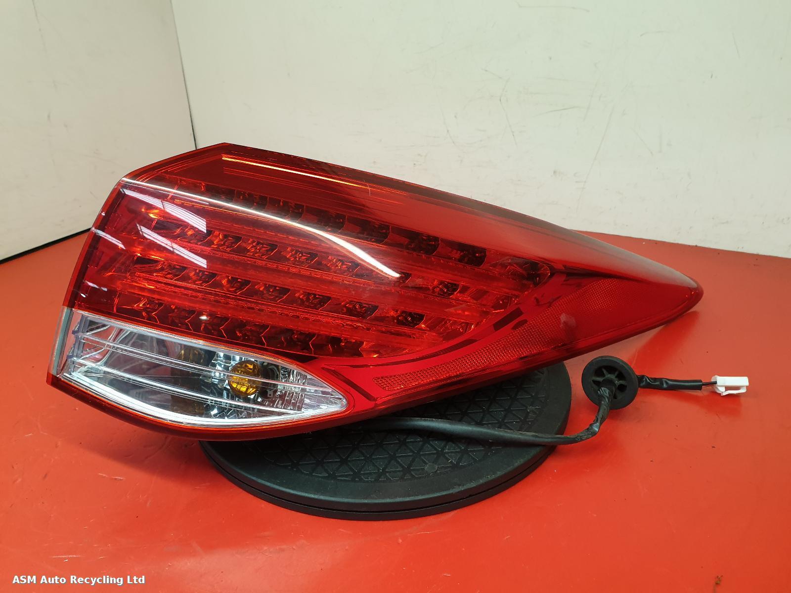 View Auto part R Taillight Hyundai I40 2011