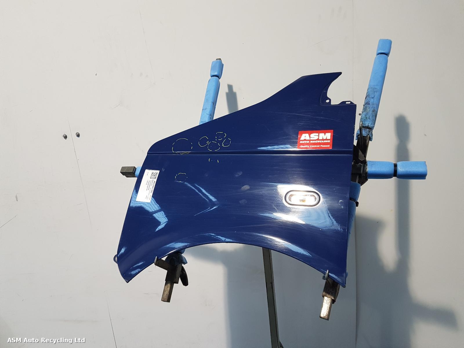 View Auto part L Wing Volkswagen Transporter 2009