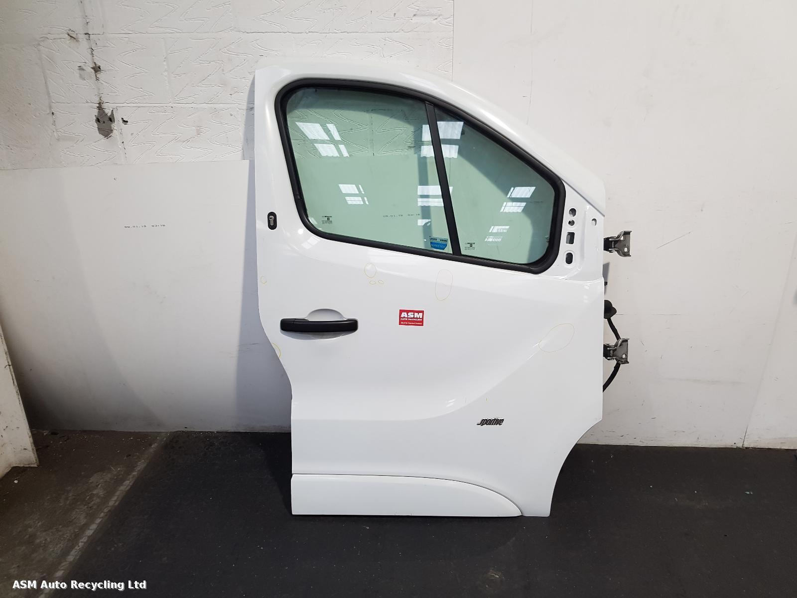 View Auto part R Front Door Vauxhall Vivaro 2015