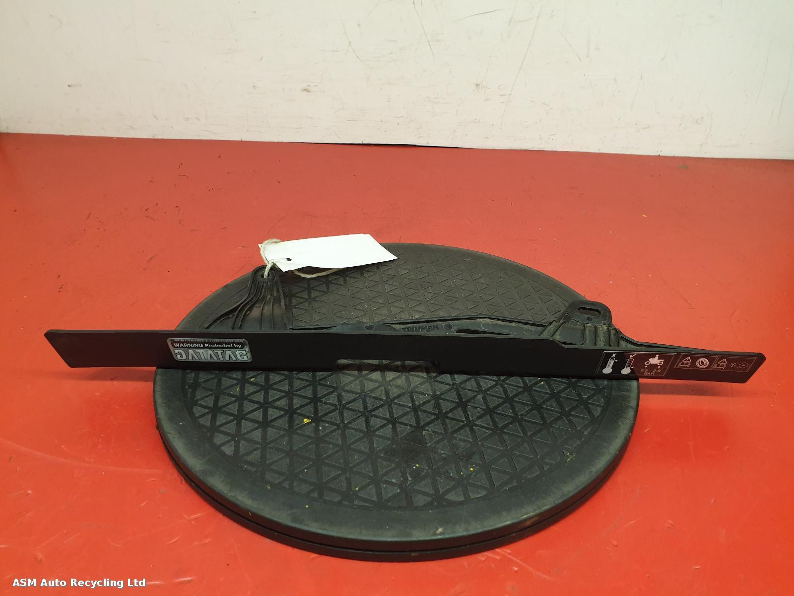 View Auto part Chain Guard Upper Triumph Speed Twin 1200 2021