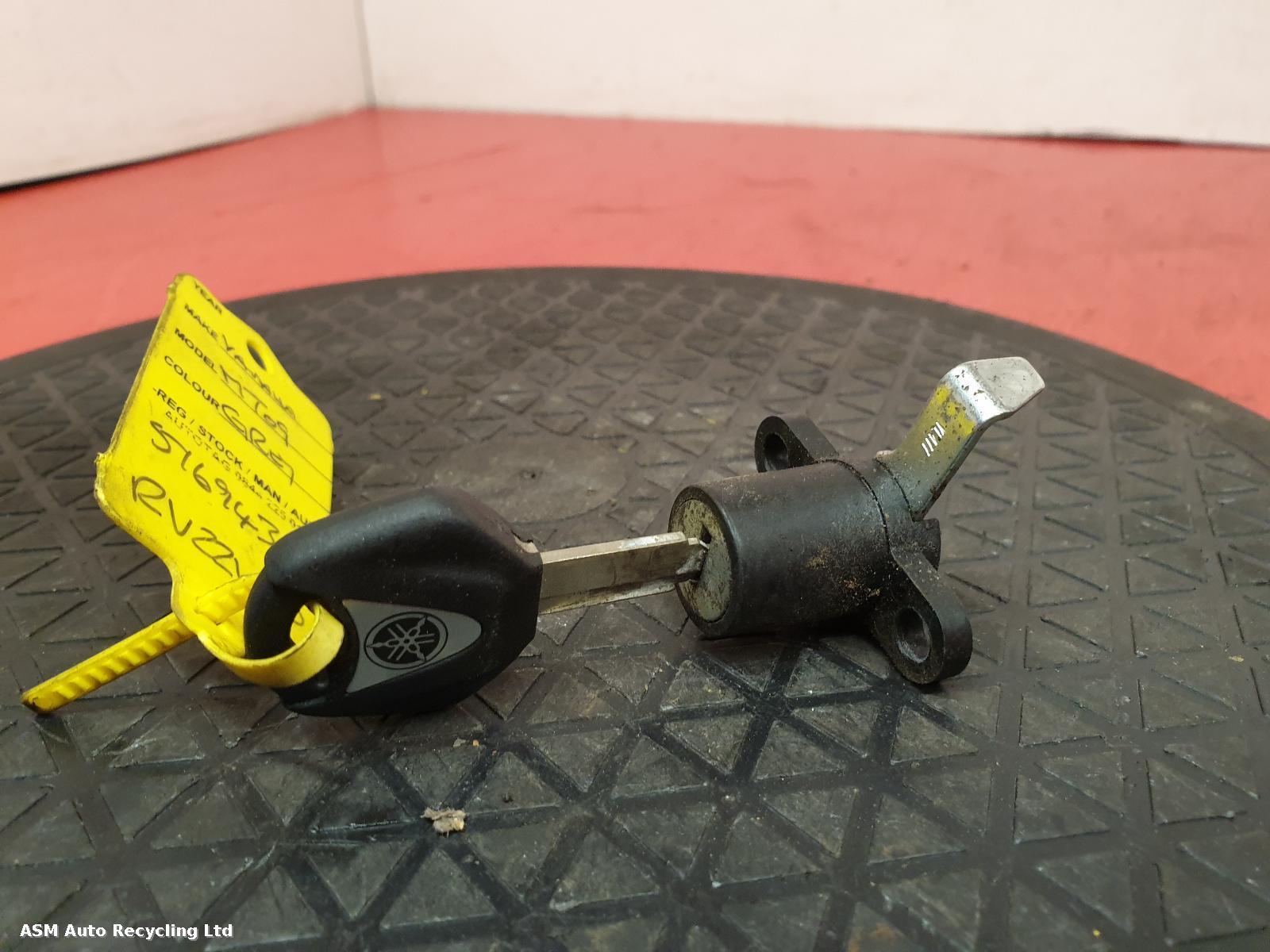 View Auto part Comp.Lock Set + Keys Yamaha Mt-09 2022
