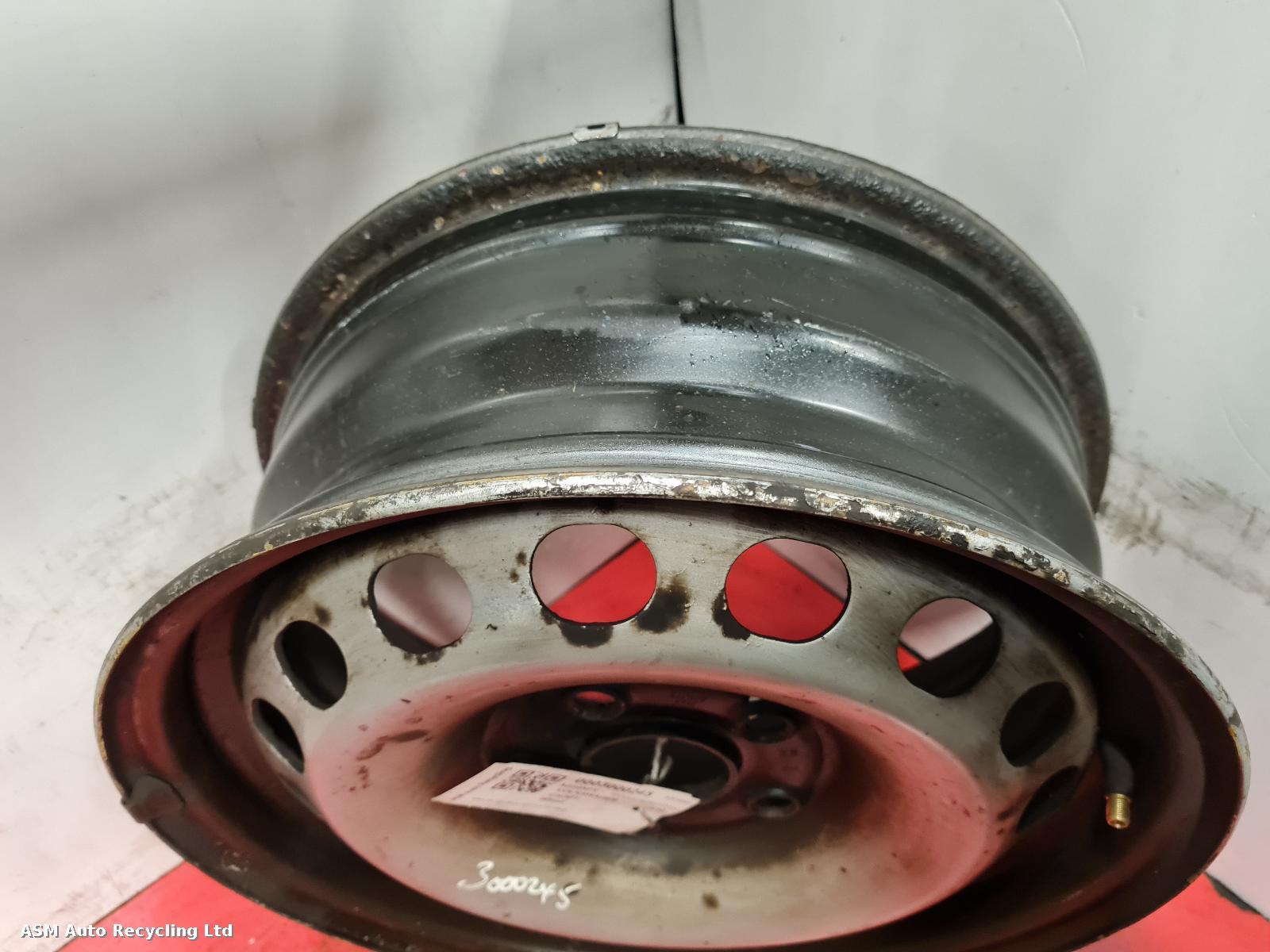 View Auto part Wheel Volkswagen Caddy 2010