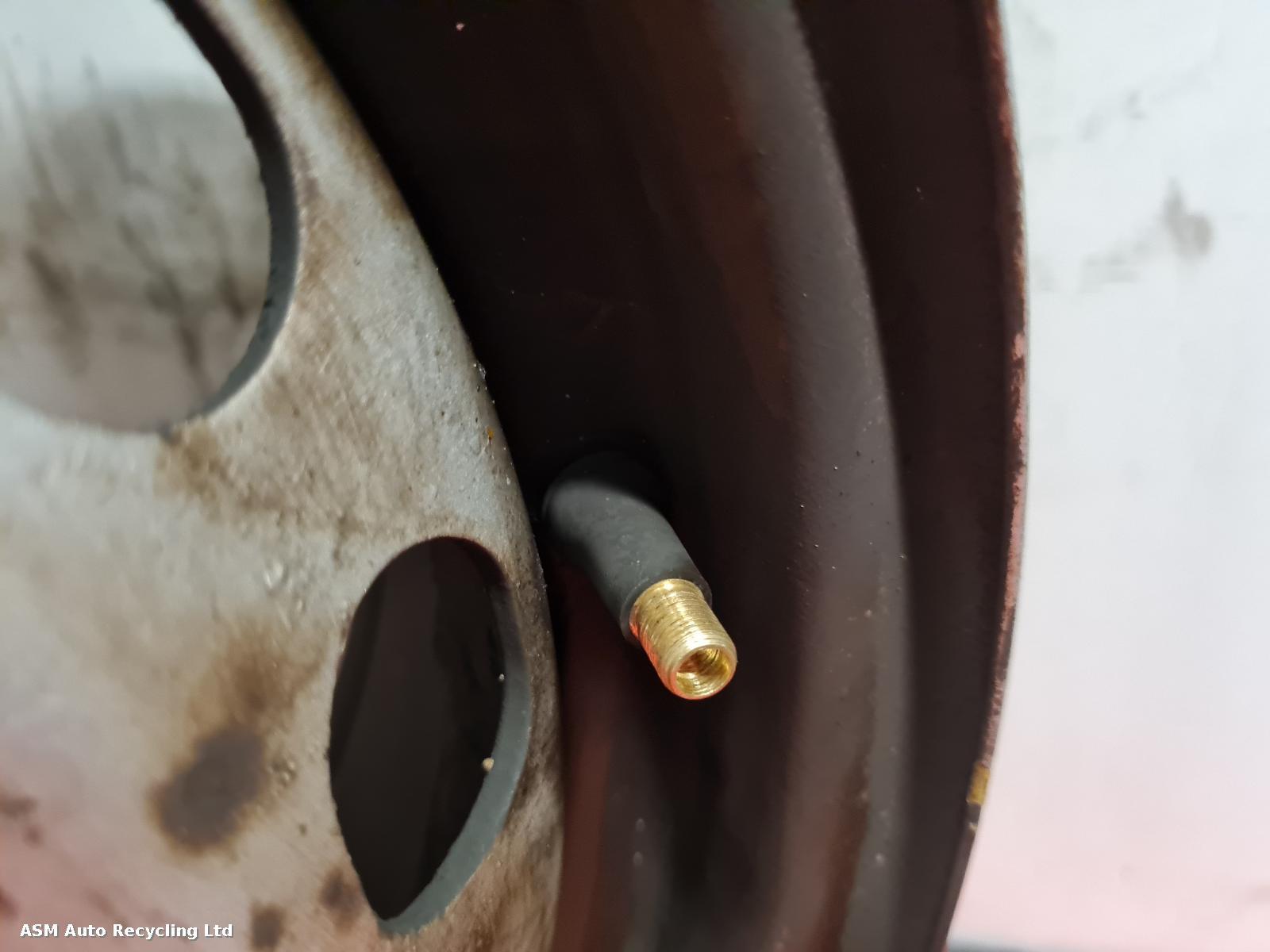 View Auto part Wheel Volkswagen Caddy 2010