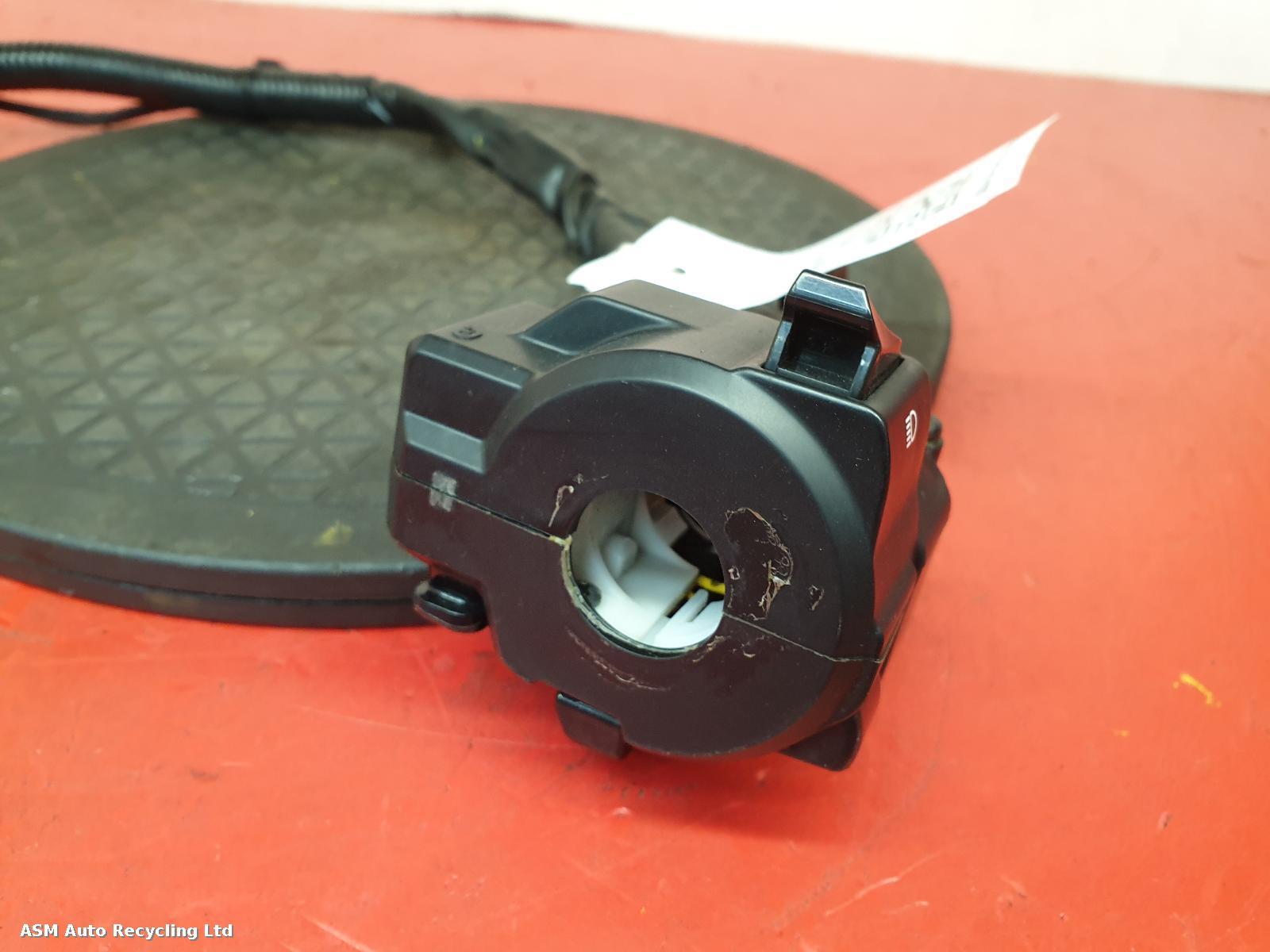 View Auto part LH Switch Gear Yamaha Mt-09 2022