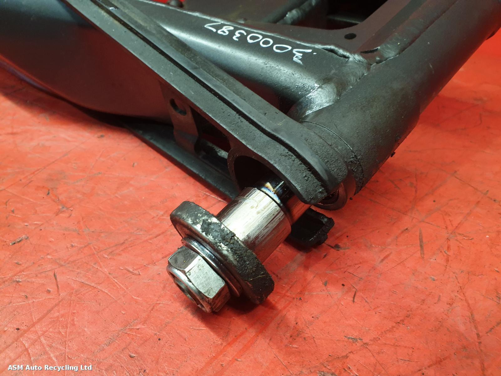 View Auto part Swing Arm Yamaha Mt-09 2022