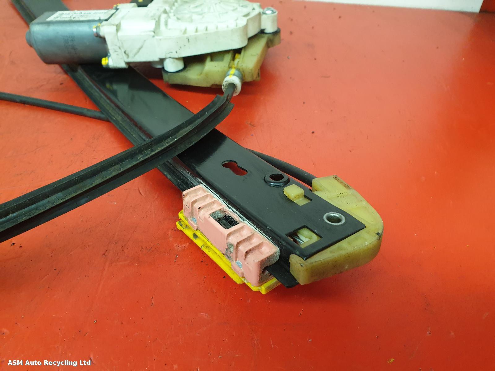 View Auto part RF Window Regulator Audi A6 2006