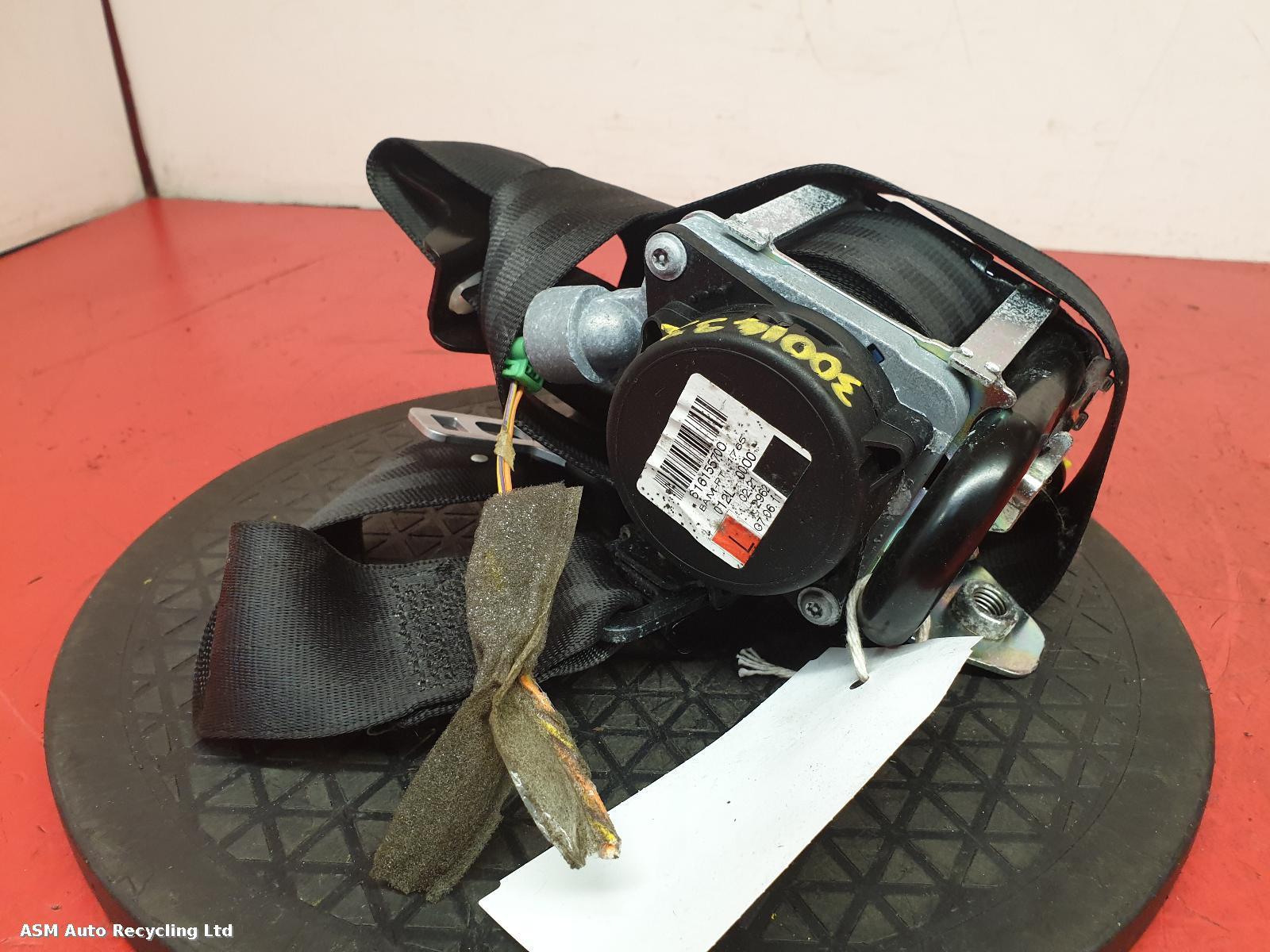 View Auto part Seat Belt Volvo V60 2011
