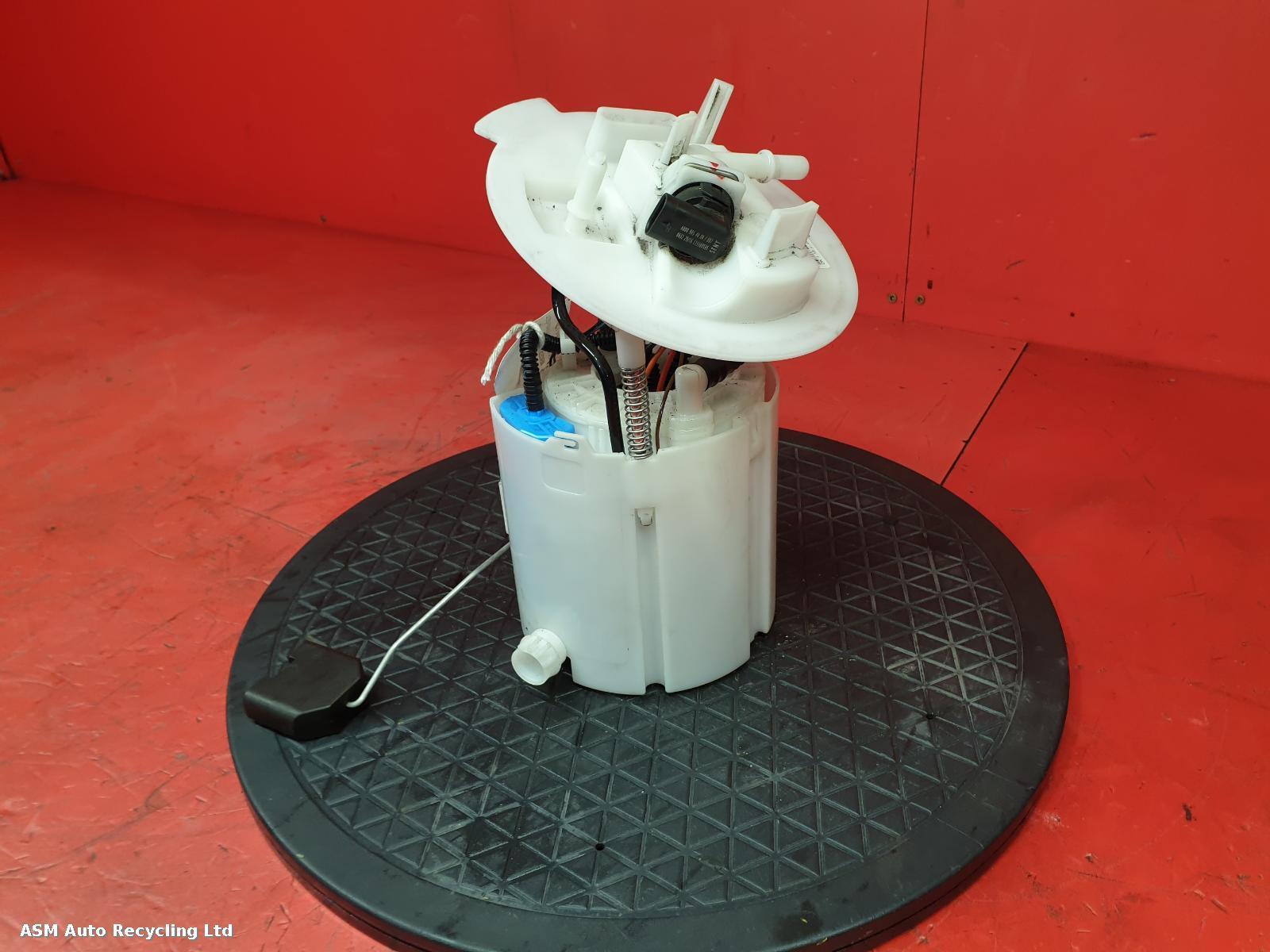 View Auto part Fuel Pump Mercedes C Class 2017