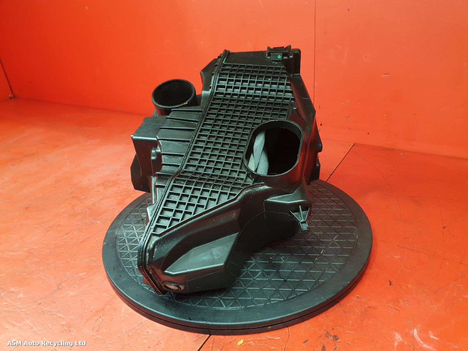 View Auto part Air Cleaner/Box Dacia Duster 2019