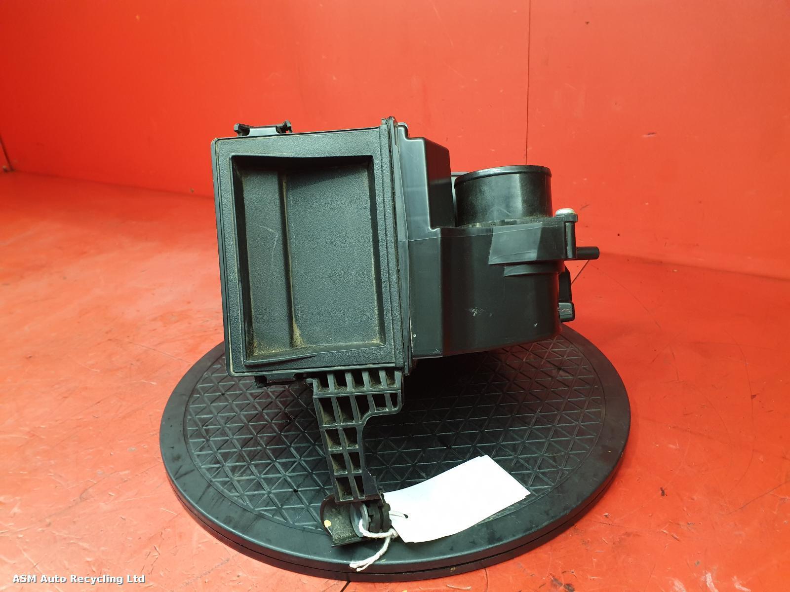 View Auto part Air Cleaner/Box Dacia Duster 2019