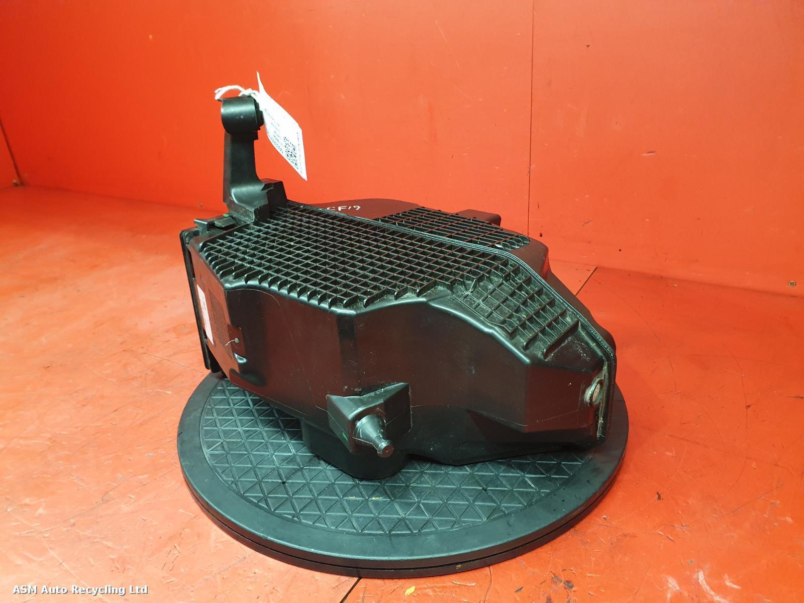 View Auto part Air Cleaner/Box Dacia Duster 2019