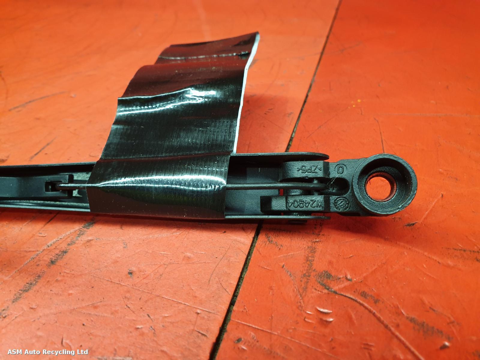 View Auto part Wiper Arm Land Rover Range Rover Sport 2018