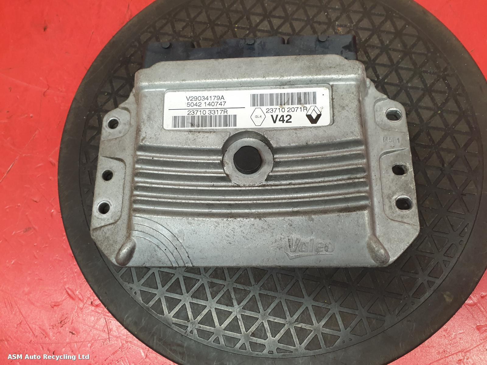 View Auto part ECU Renault Clio 2015