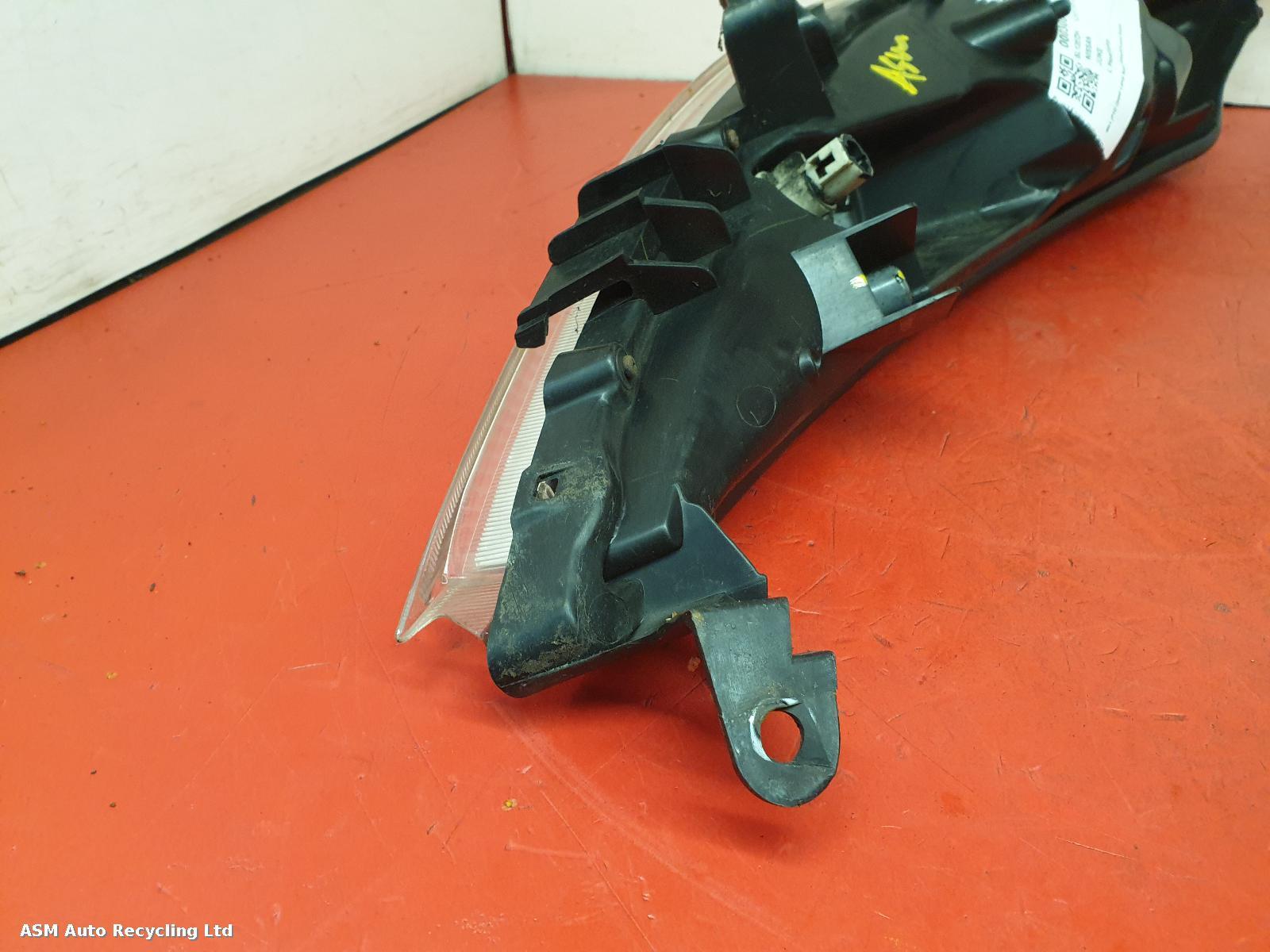 View Auto part L Headlamp Nissan Juke 2012