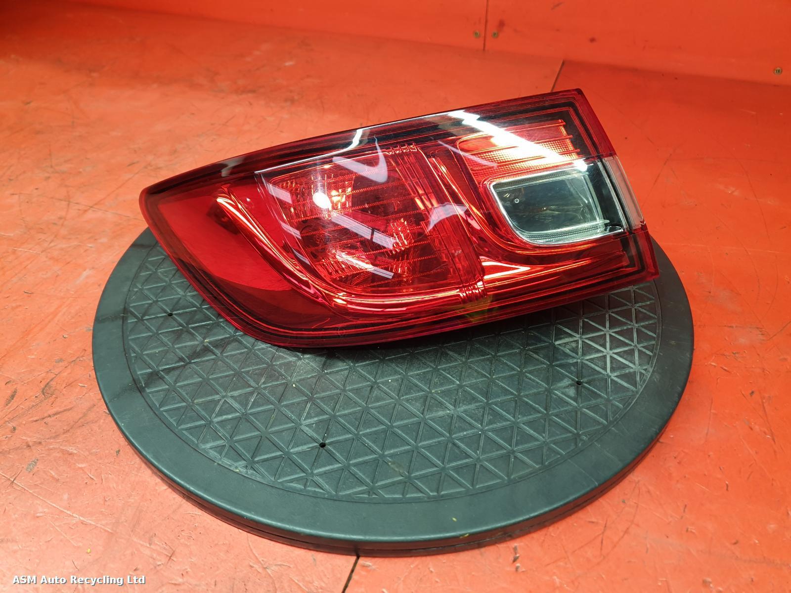 View Auto part L Taillight Renault Clio 2013