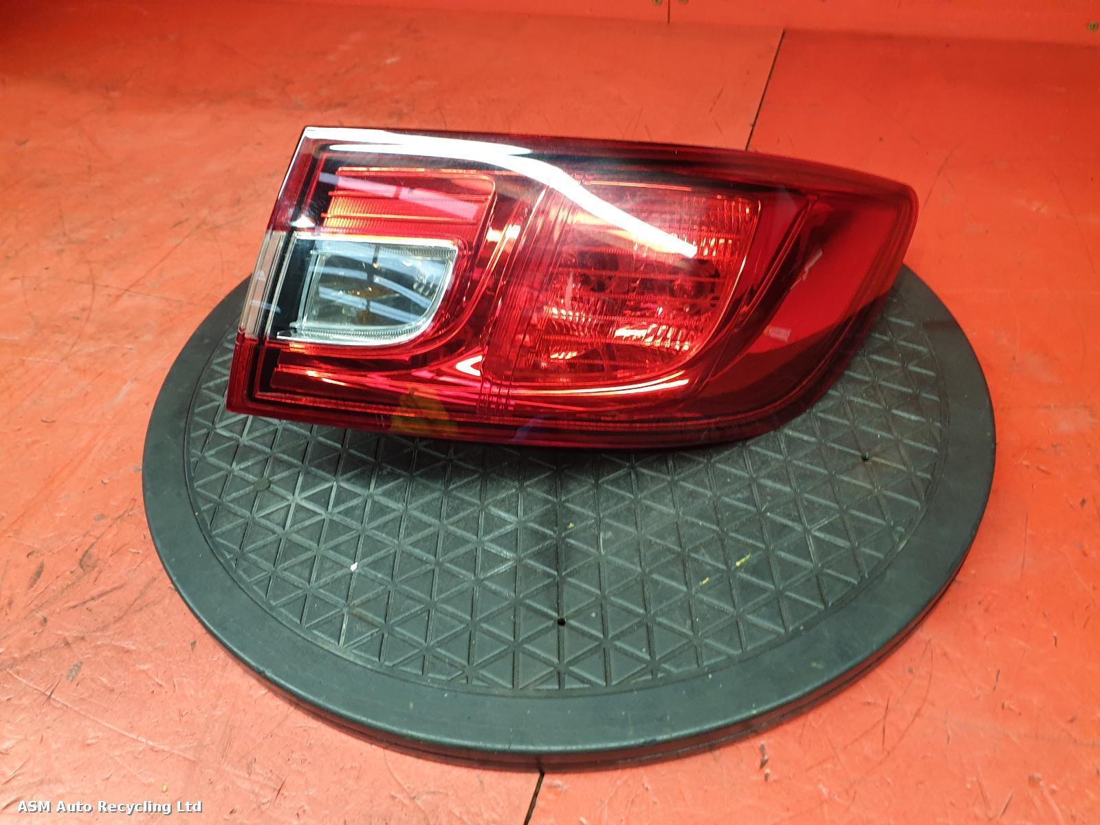 View Auto part R Taillight Renault Clio 2013