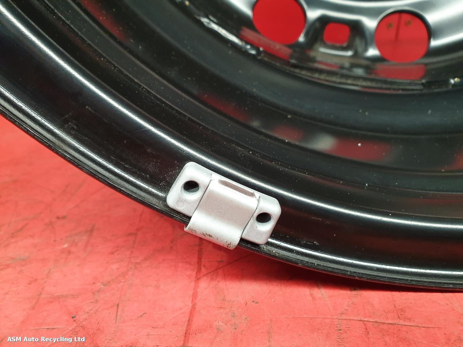 View Auto part Wheel Volkswagen Polo 2010