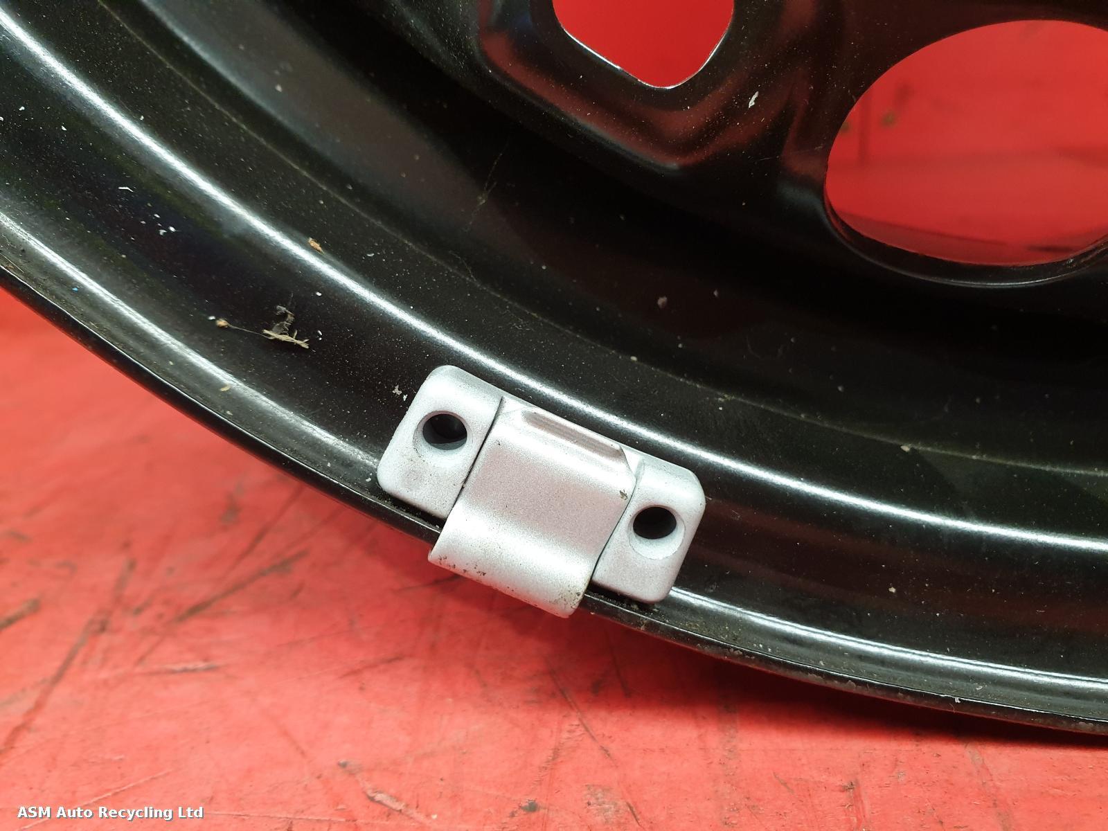 View Auto part Wheel Volkswagen Polo 2010