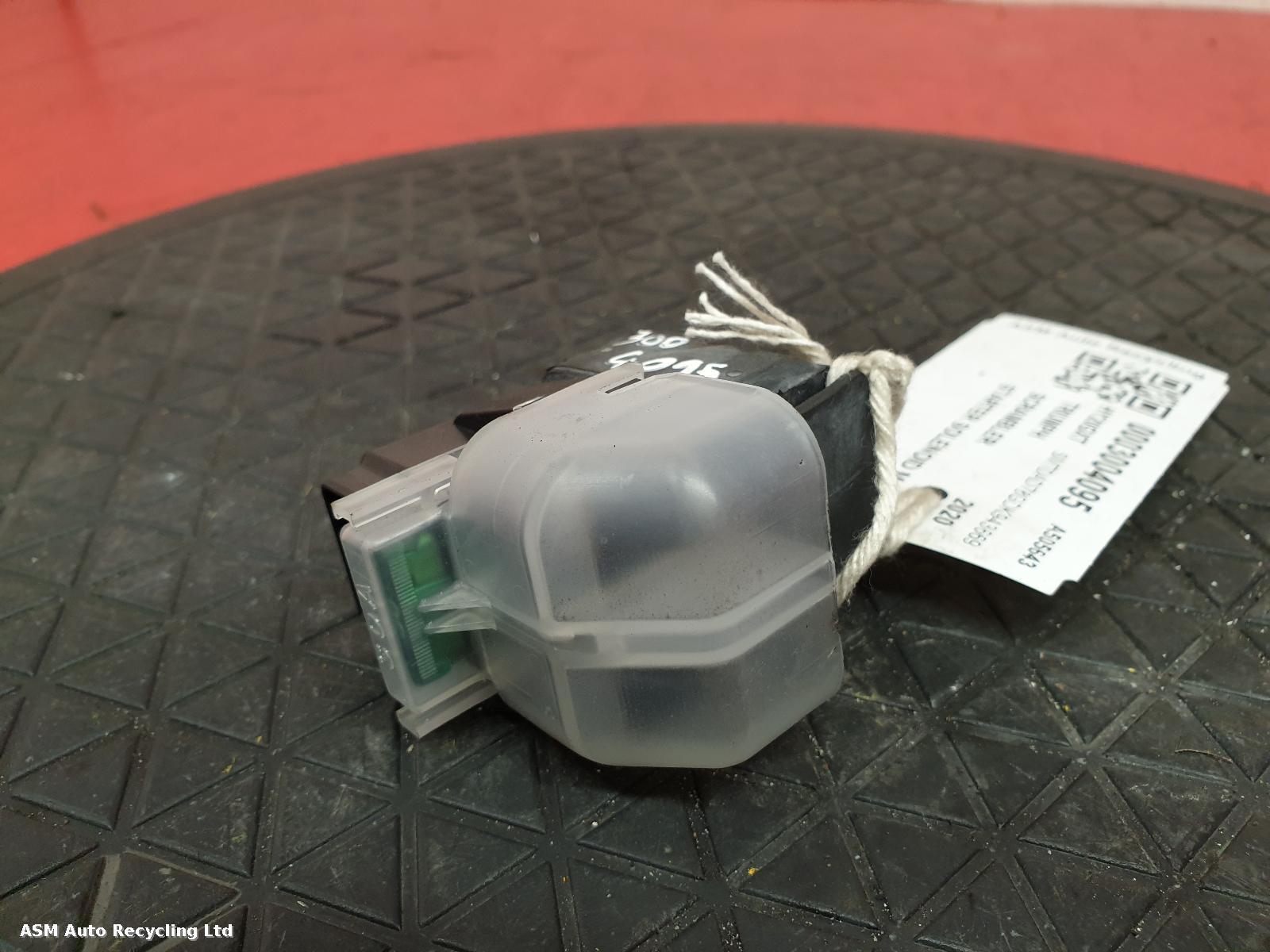 View Auto part Starter Solenoid Triumph Scrambler 2020