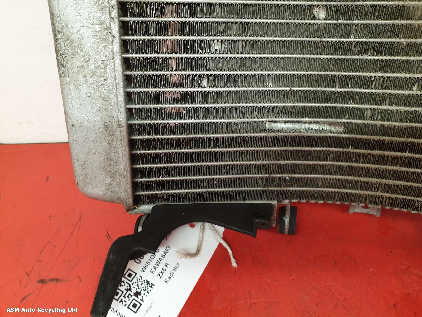 View Auto part Radiator Kawasaki Zx6 R 2000