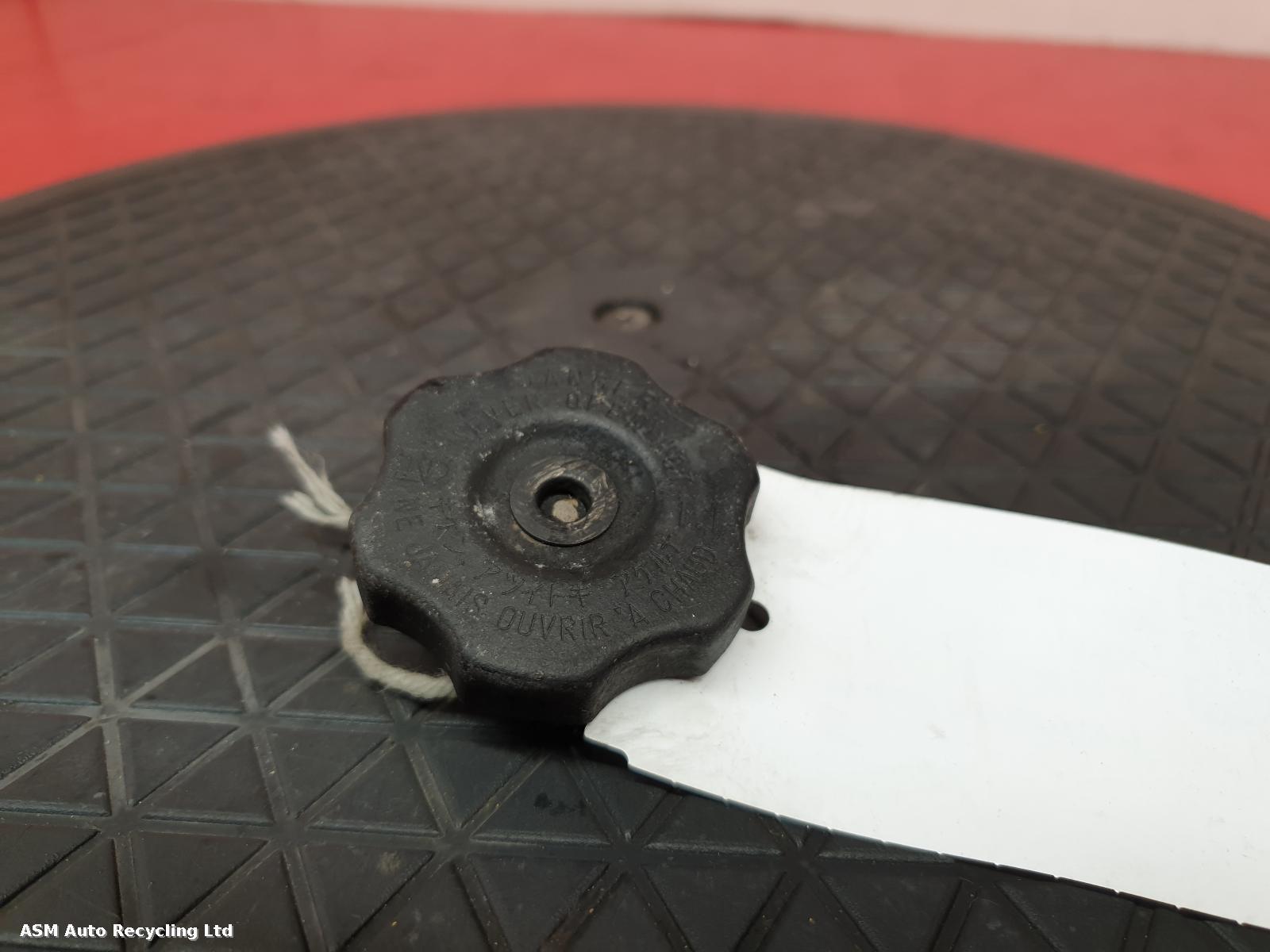 View Auto part Radiator Cap Kawasaki Zx6 R 2000