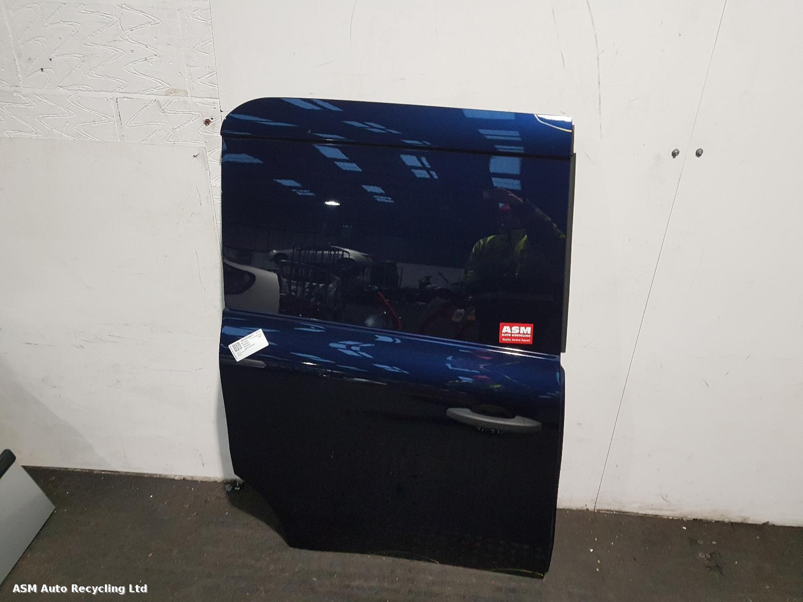 View Auto part Side Load Door Renault Kangoo 2022