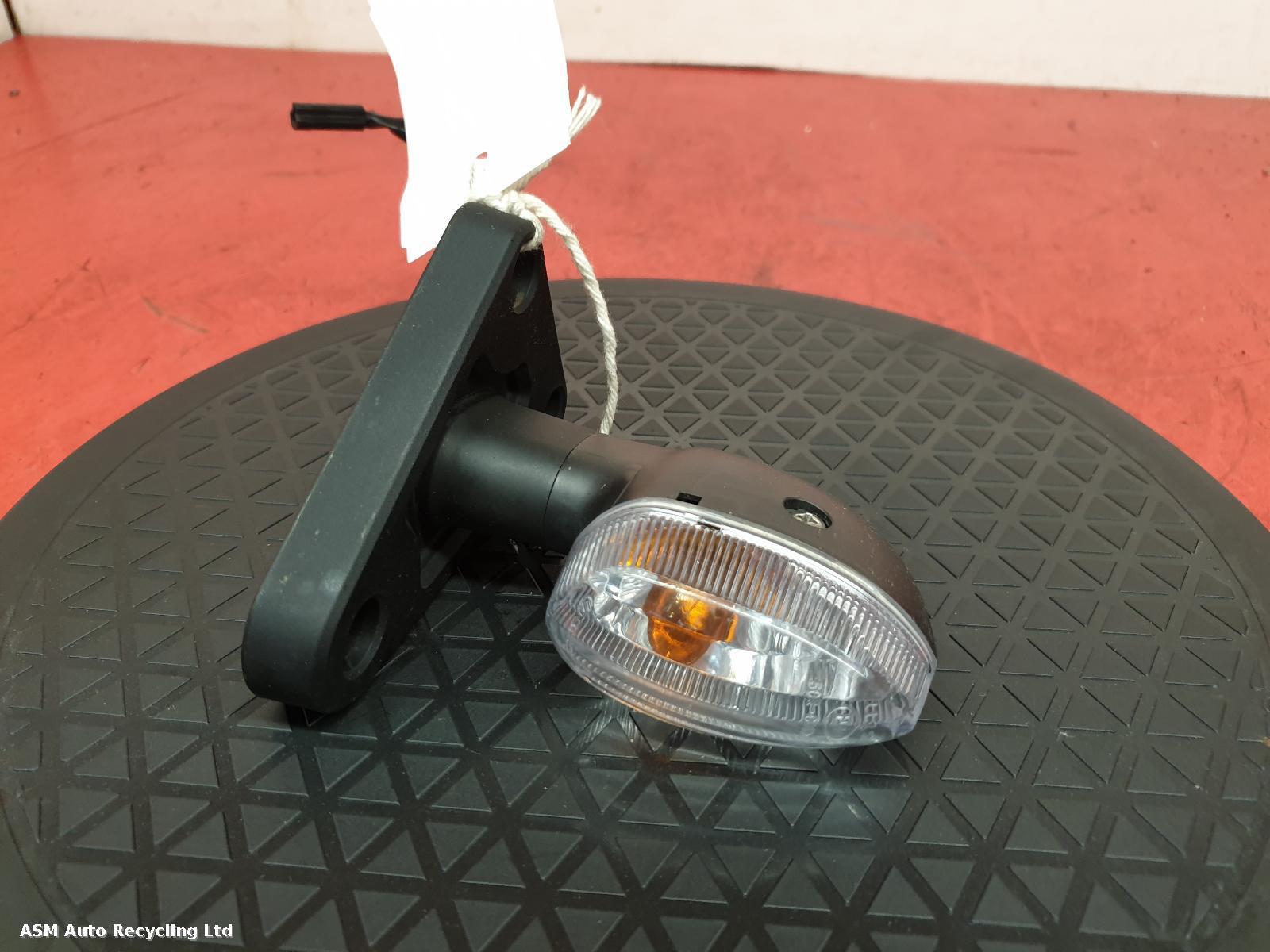 View Auto part R Repeater Lamp Yamaha Xsr700 2022