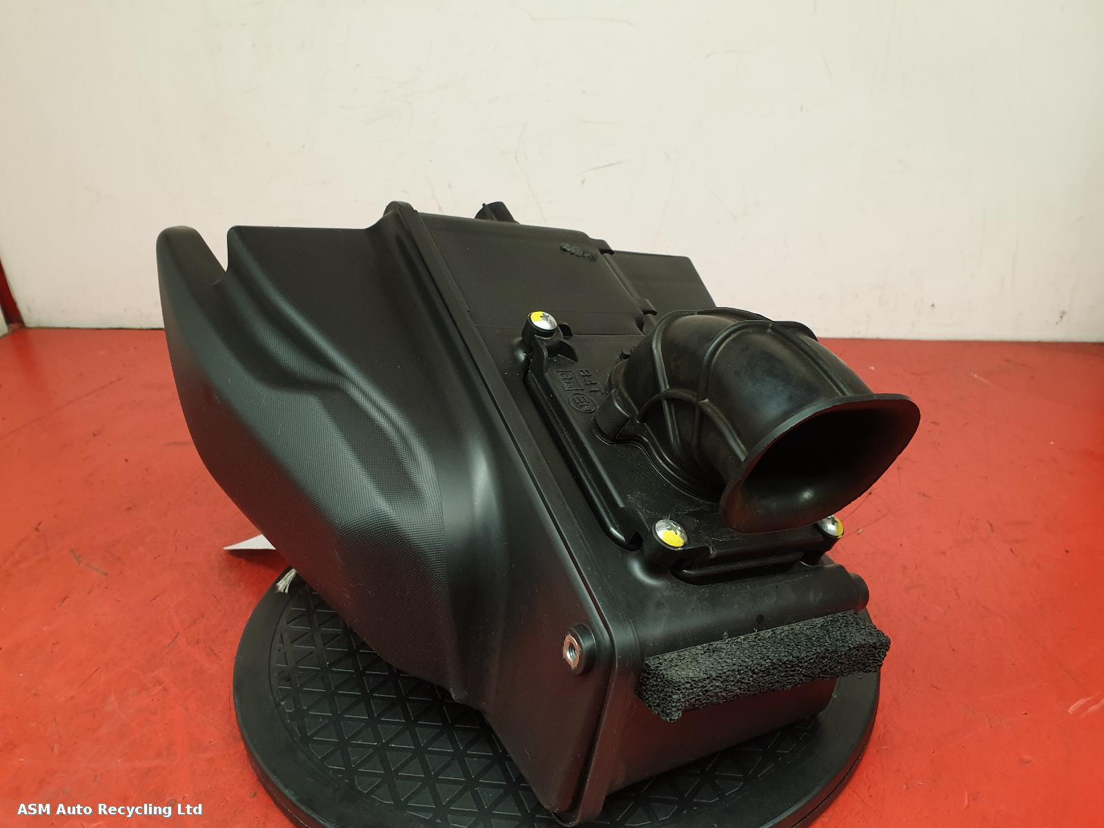 View Auto part Air Cleaner/Box Yamaha Xsr700 2022