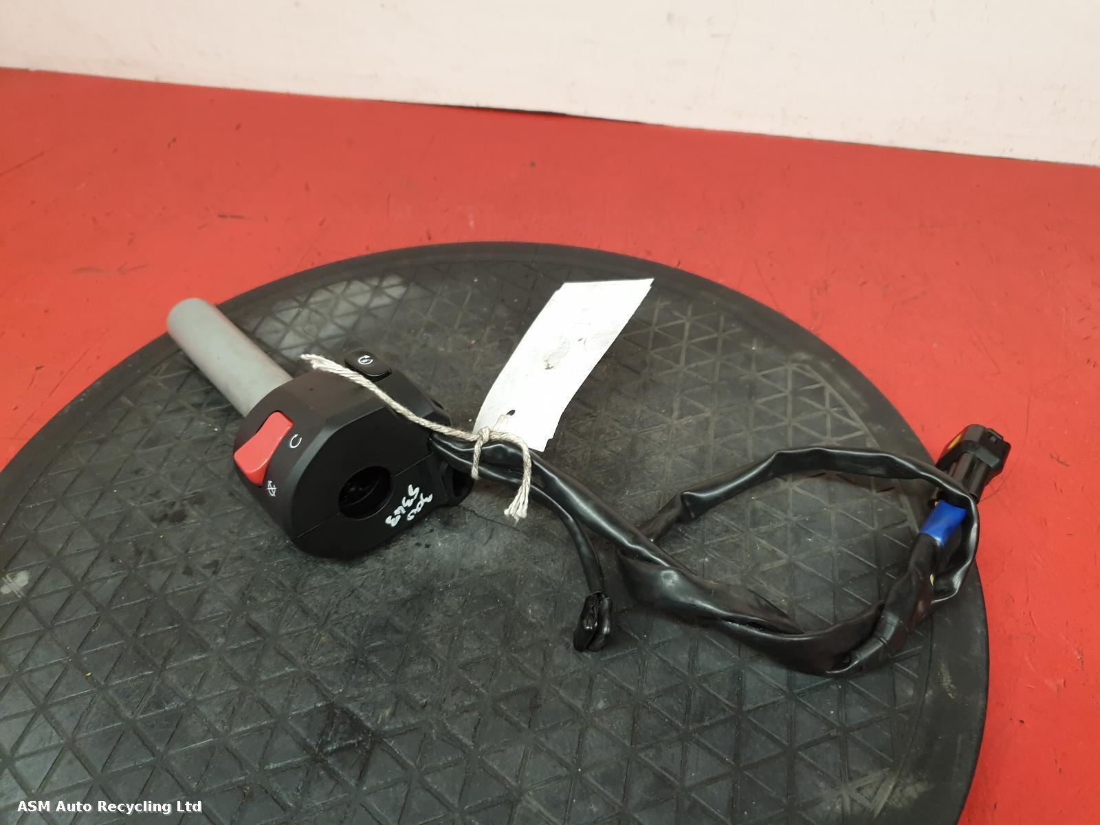 View Auto part RH Switch Gear Kawasaki Kle 650 Versys 2023