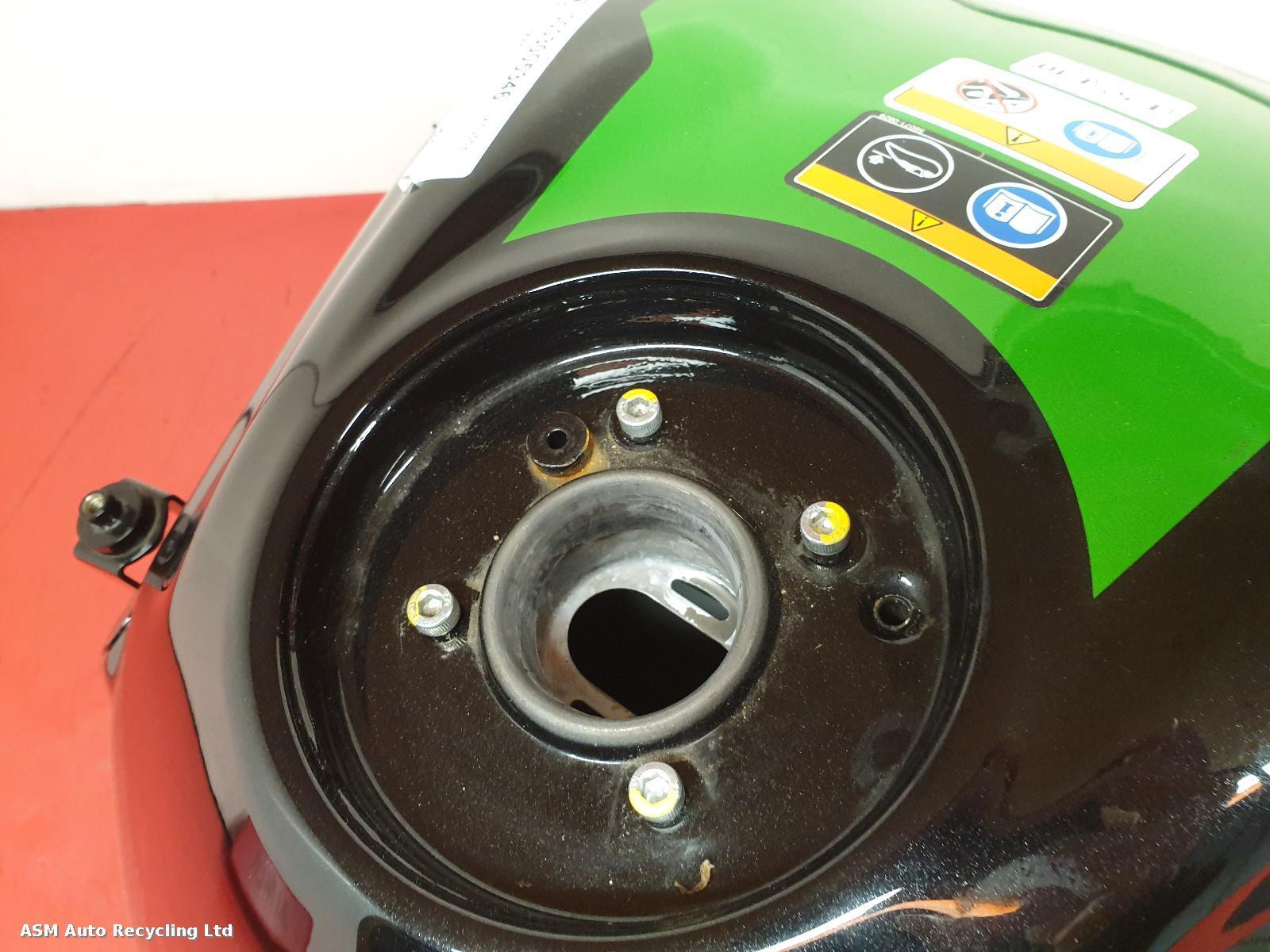 View Auto part Fuel Tank Kawasaki Kle 650 Versys 2023