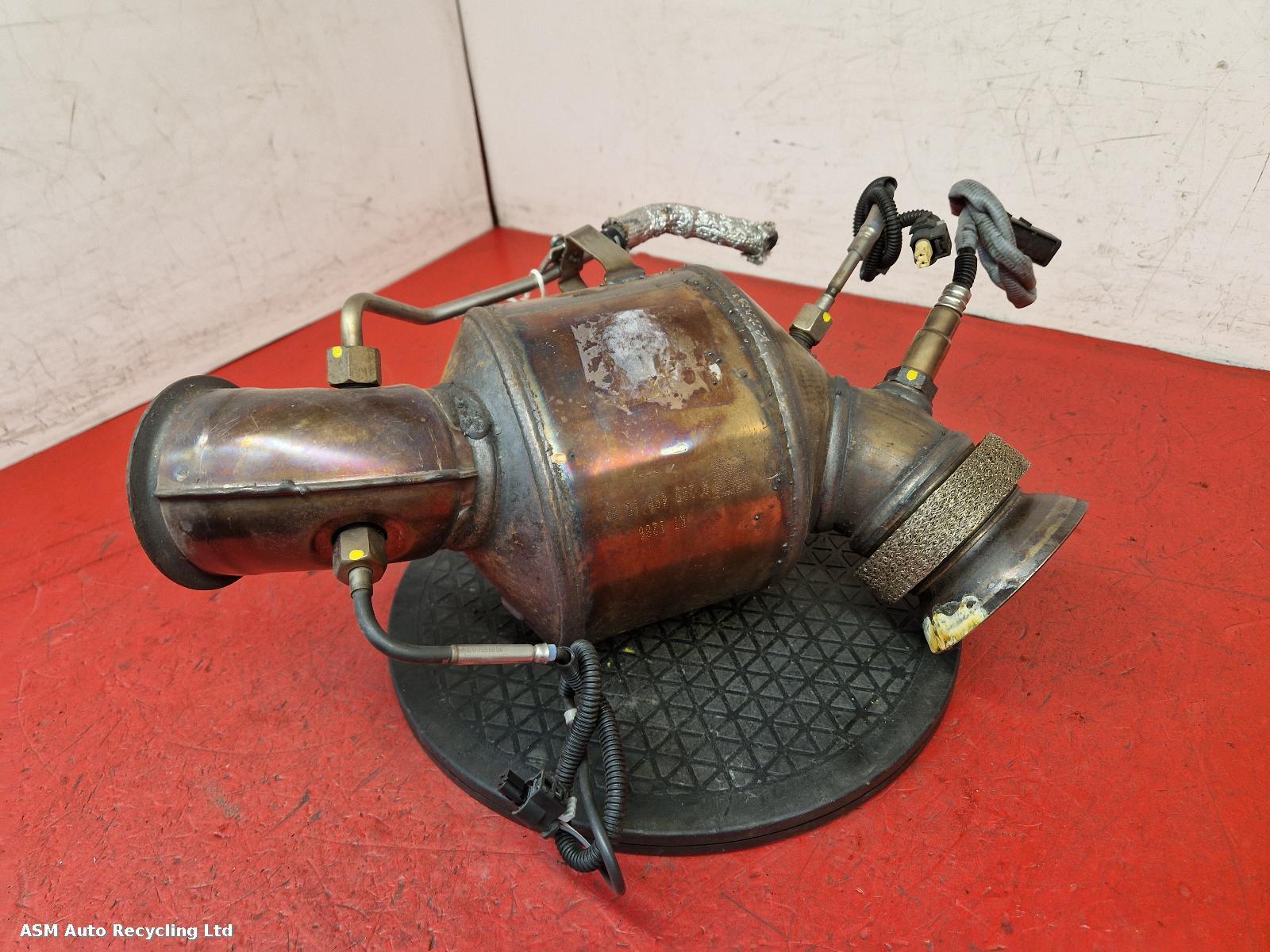 View Auto part Catalytic Converter Mercedes C Class 2015