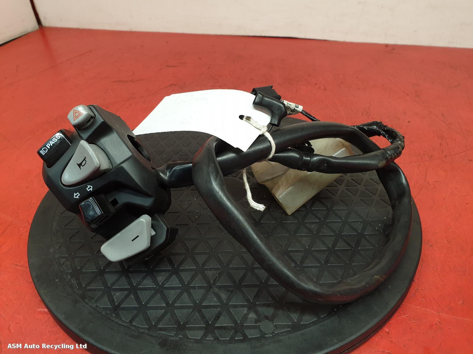 View Auto part LH Switch Gear Honda Nc 750 2019