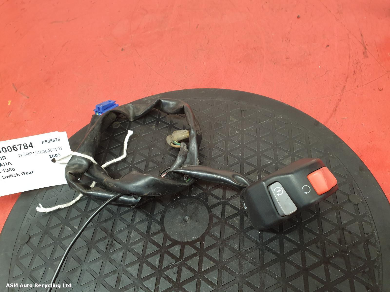 View Auto part RH Switch Gear Yamaha Xjr 1300 2009