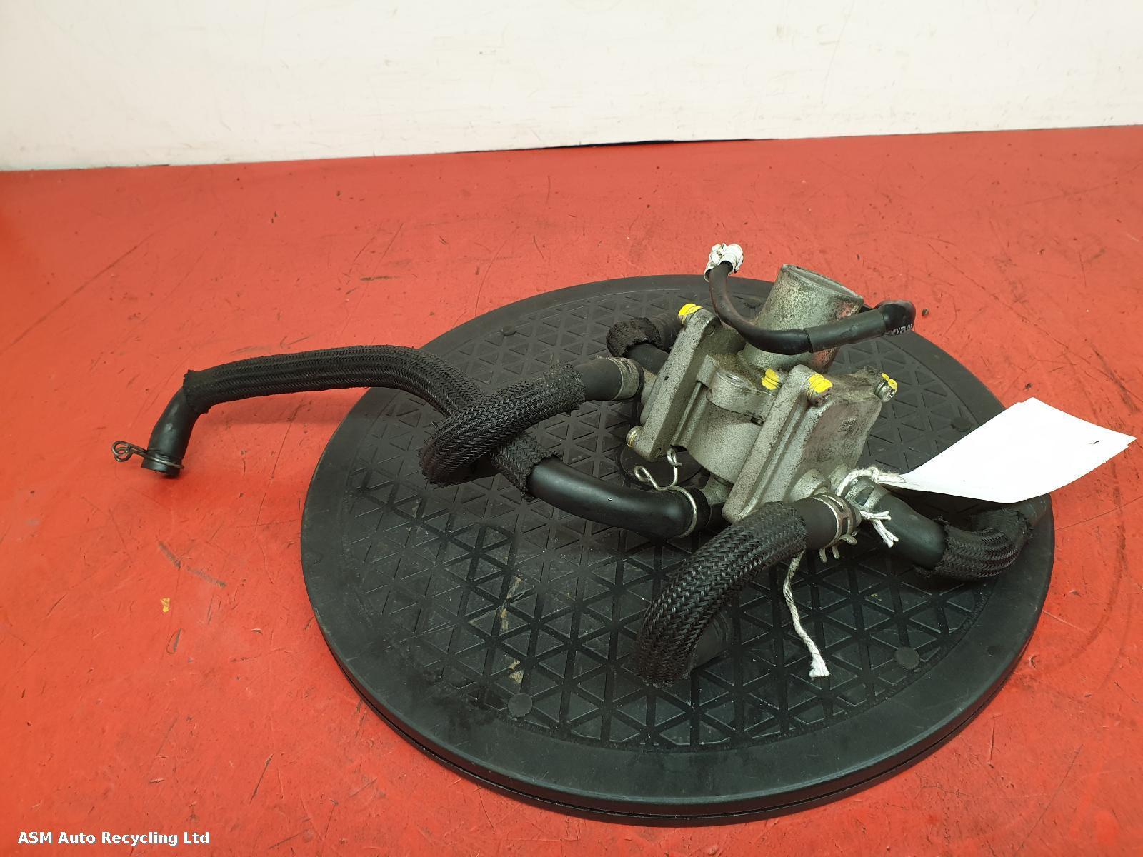View Auto part Vacuum Pump Yamaha Xjr 1300 2009