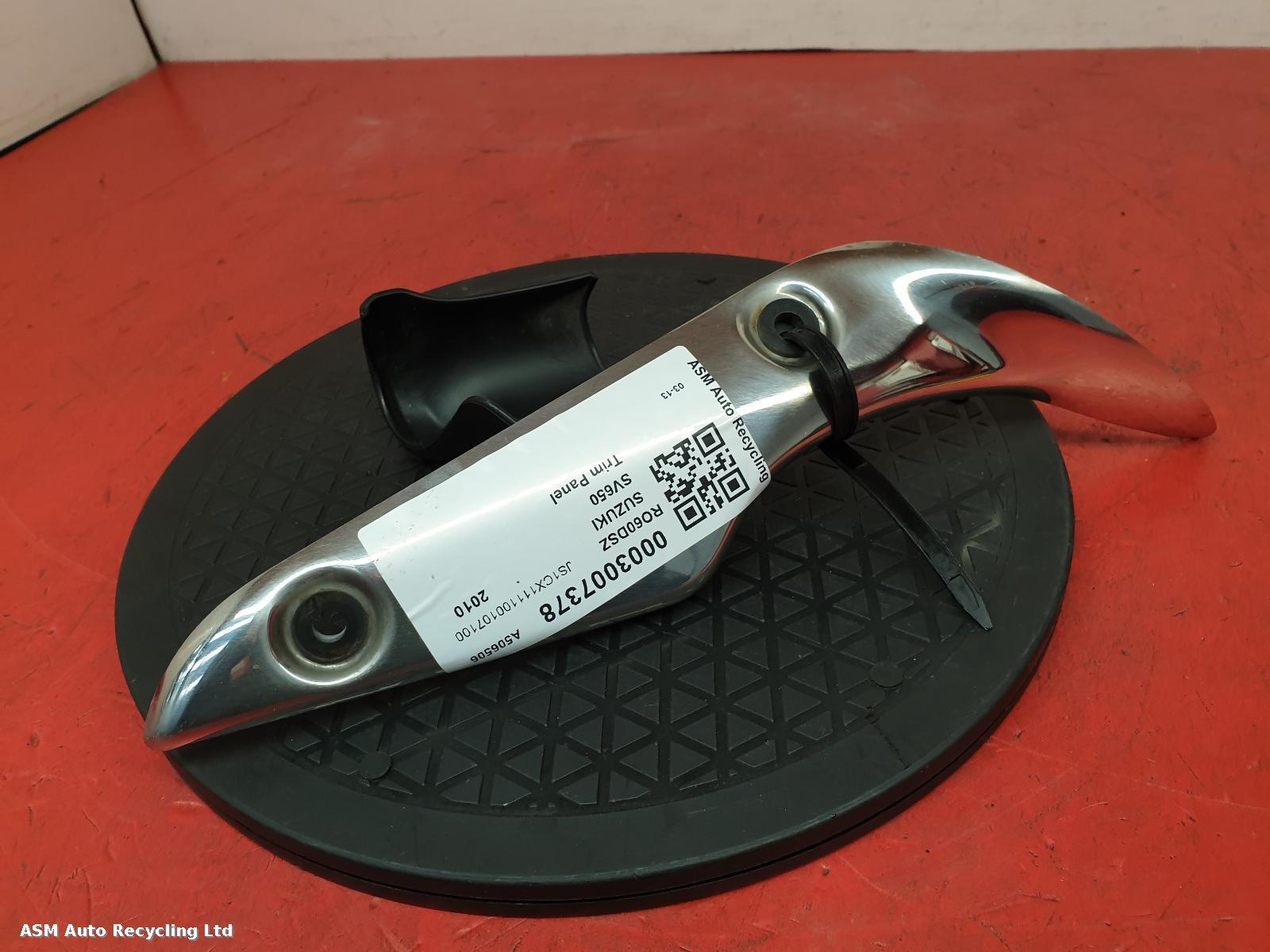 View Auto part Trim Panel Suzuki Sfv 650 2010