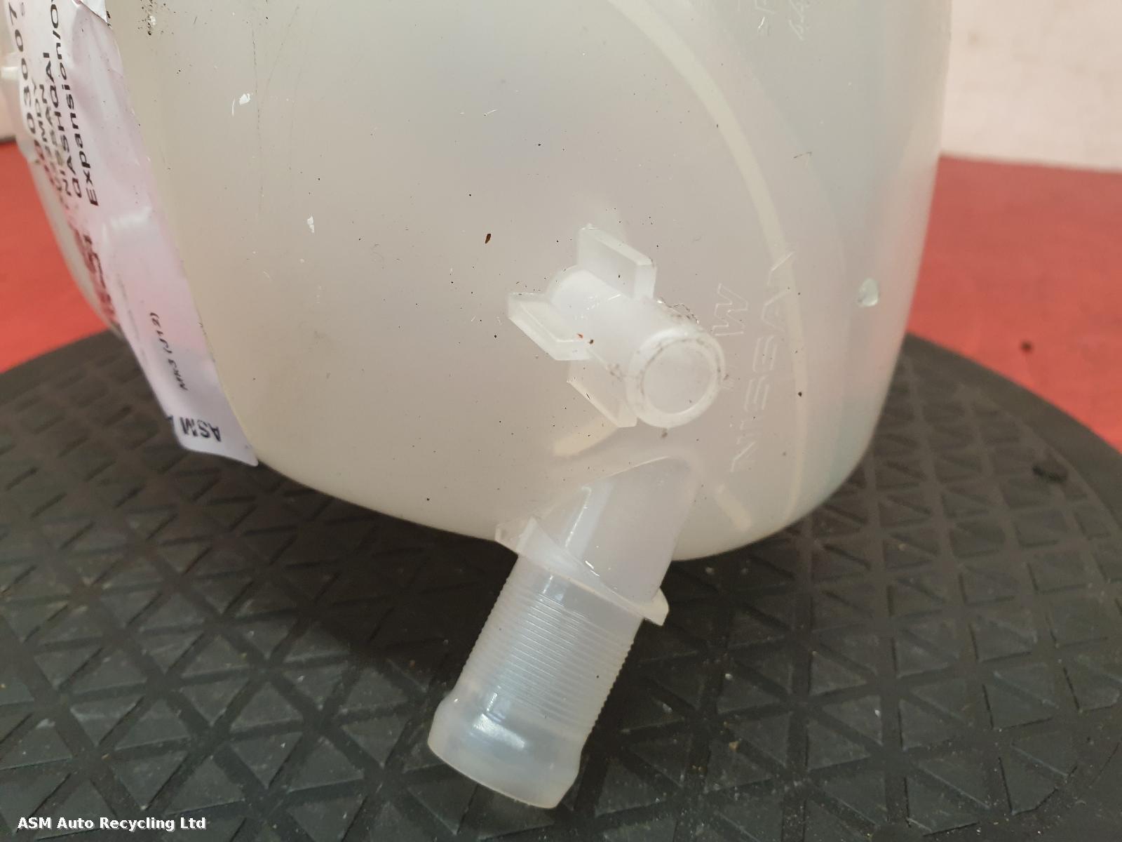 View Auto part Overflow Bottle Nissan Qashqai 2022