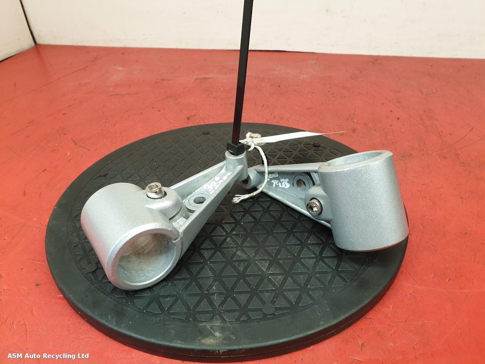 View Auto part Headlight Bracket Right Ajs Cadwell Sk125 2022