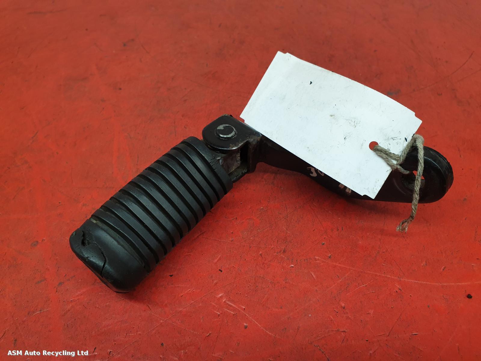View Auto part Left Footrest Yamaha Sr 125 1998