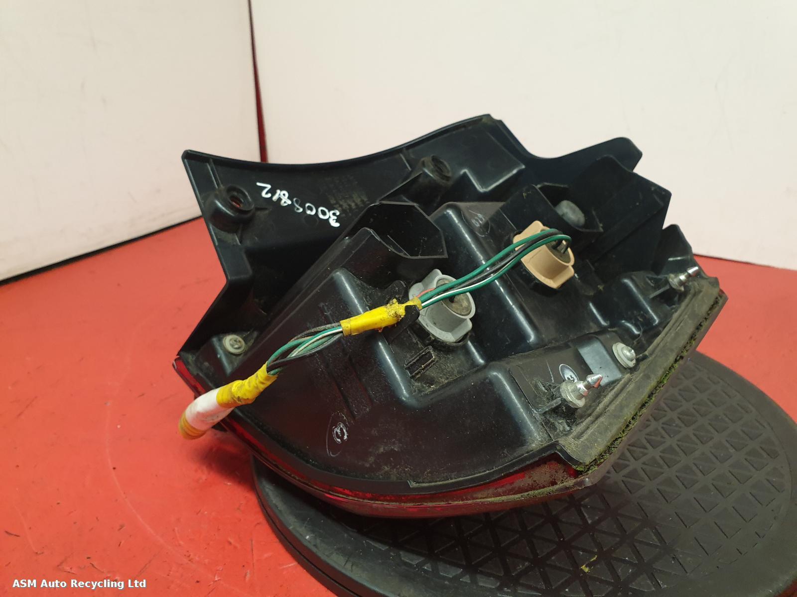 View Auto part L Taillight Peugeot 4007 2009