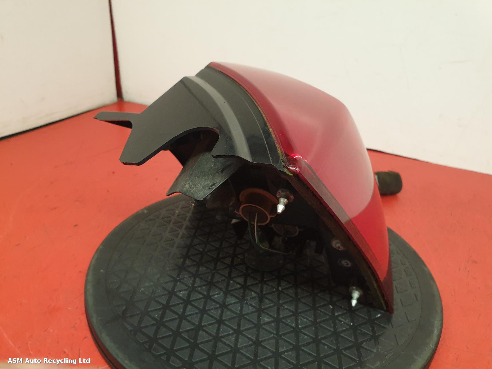 View Auto part L Taillight Peugeot 4007 2009