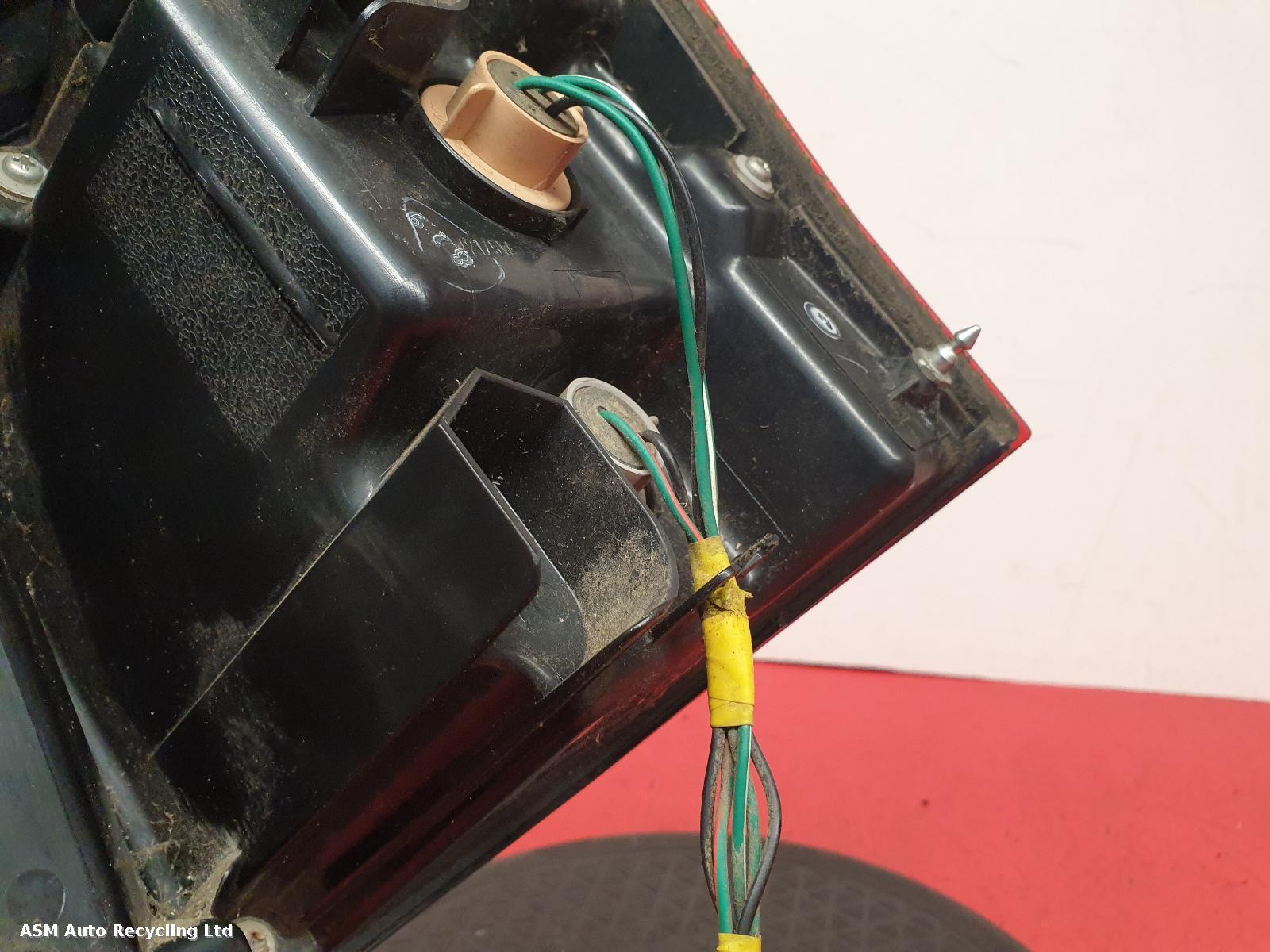 View Auto part L Taillight Peugeot 4007 2009