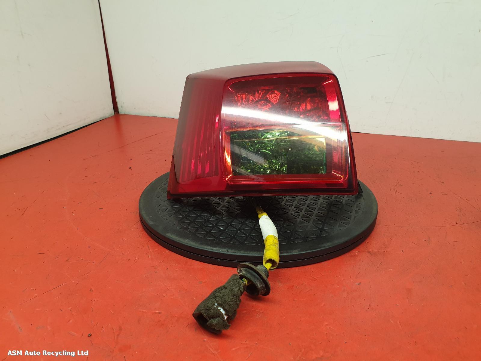 View Auto part L Taillight Peugeot 4007 2009