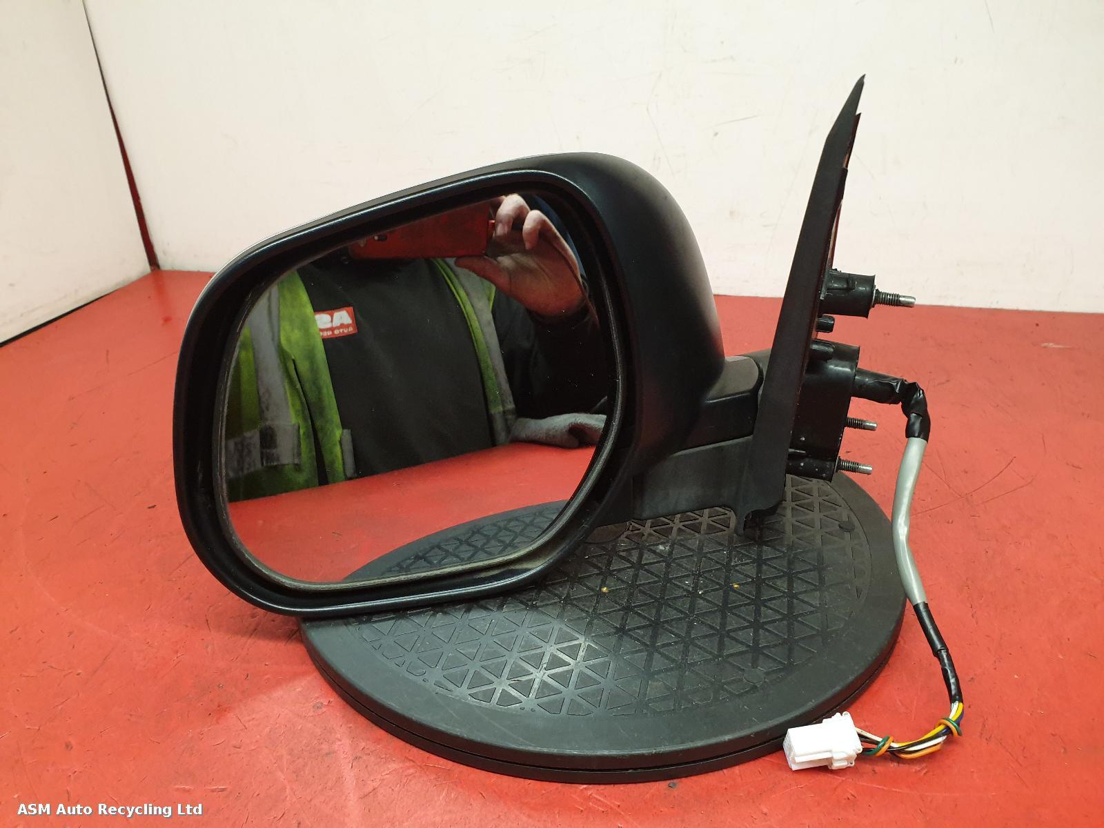 View Auto part L Door Mirror Peugeot 4007 2009