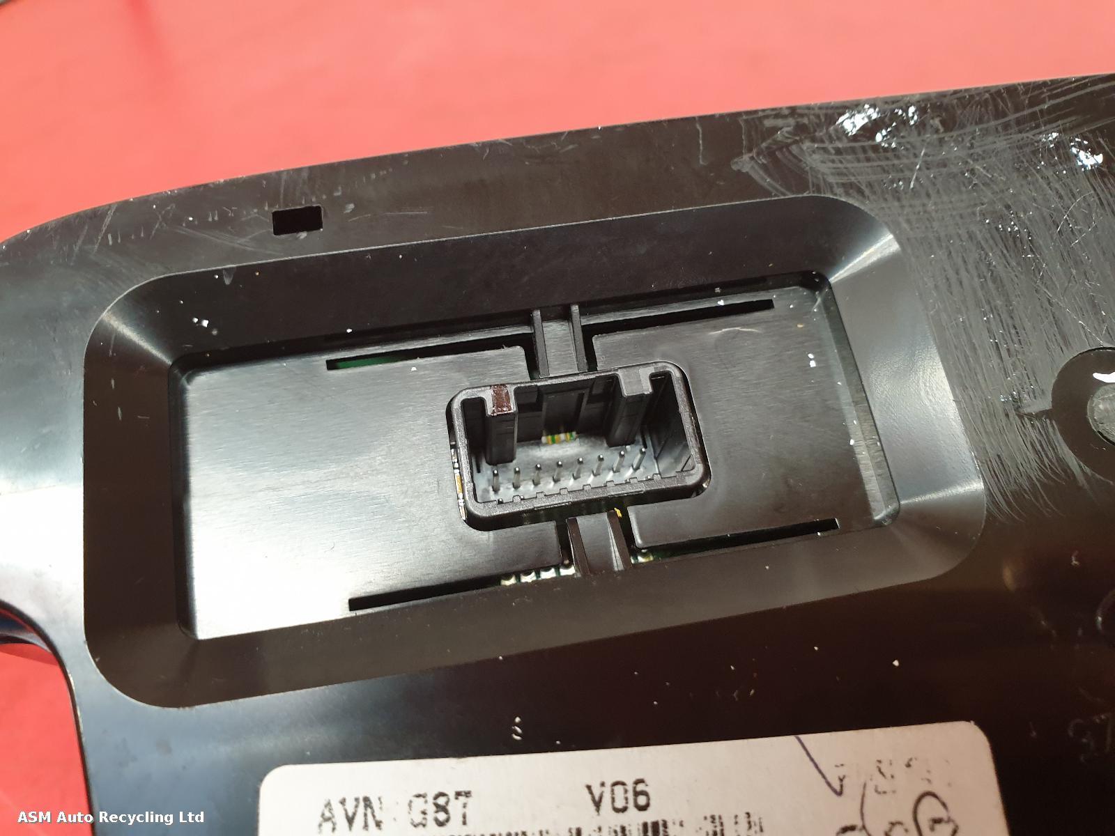 View Auto part Heater/AC Controller Kia Sorento 2014