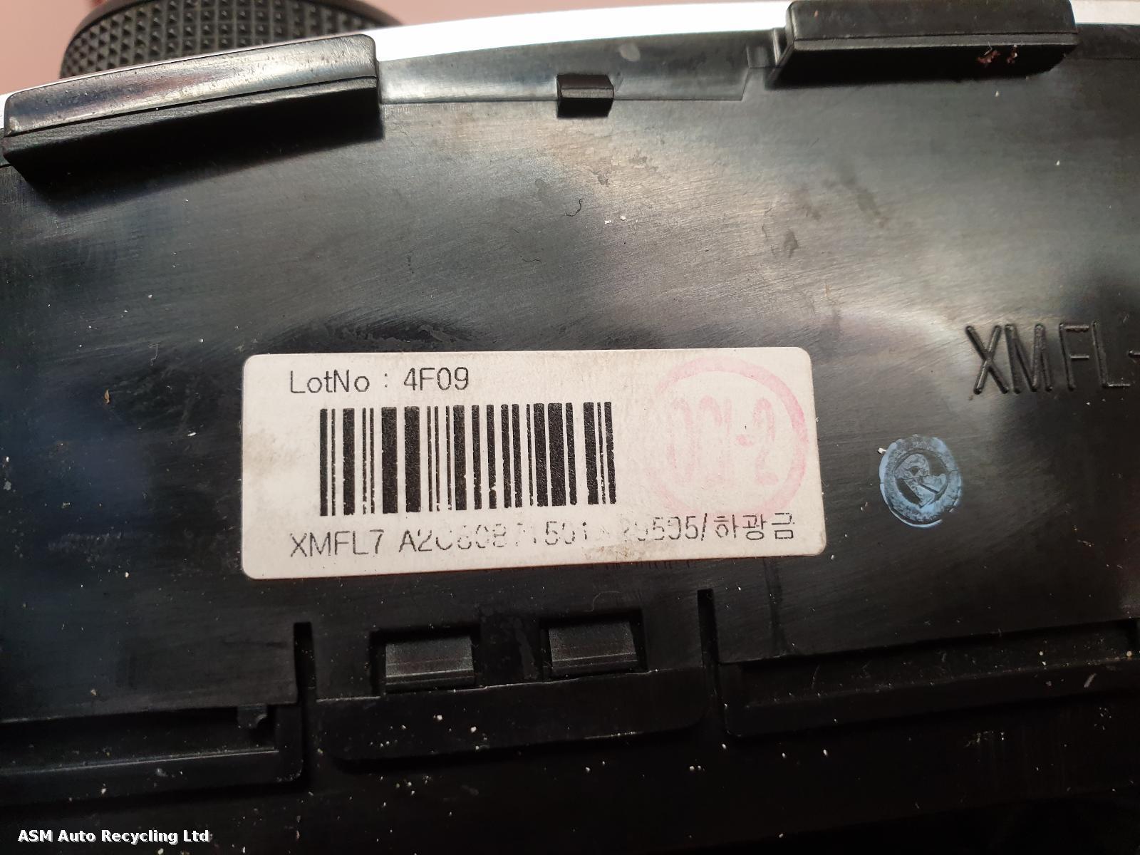 View Auto part Heater/AC Controller Kia Sorento 2014
