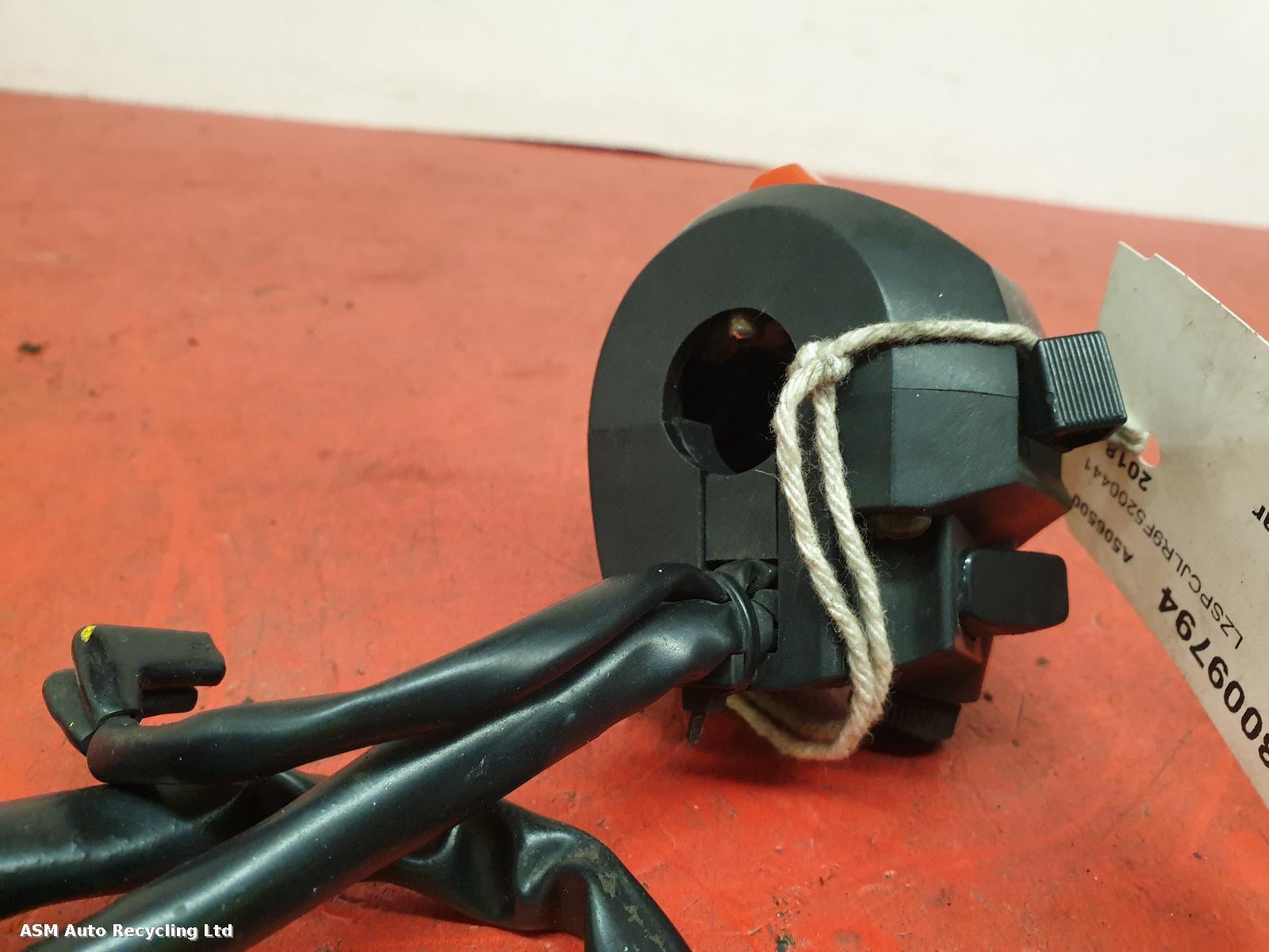 View Auto part RH Switch Gear Lexmoto Zsx R 125 2018